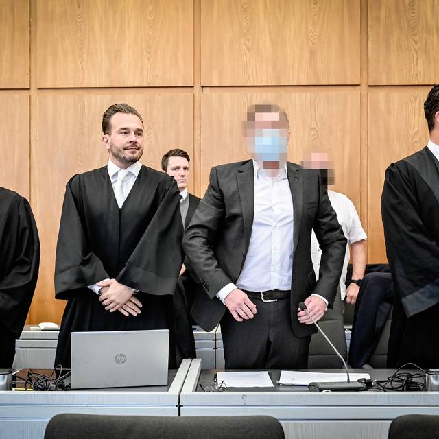Der angeklagte Geschäftsmann Thomas B. aus Gelsenkirchen im Gerichtssaal
