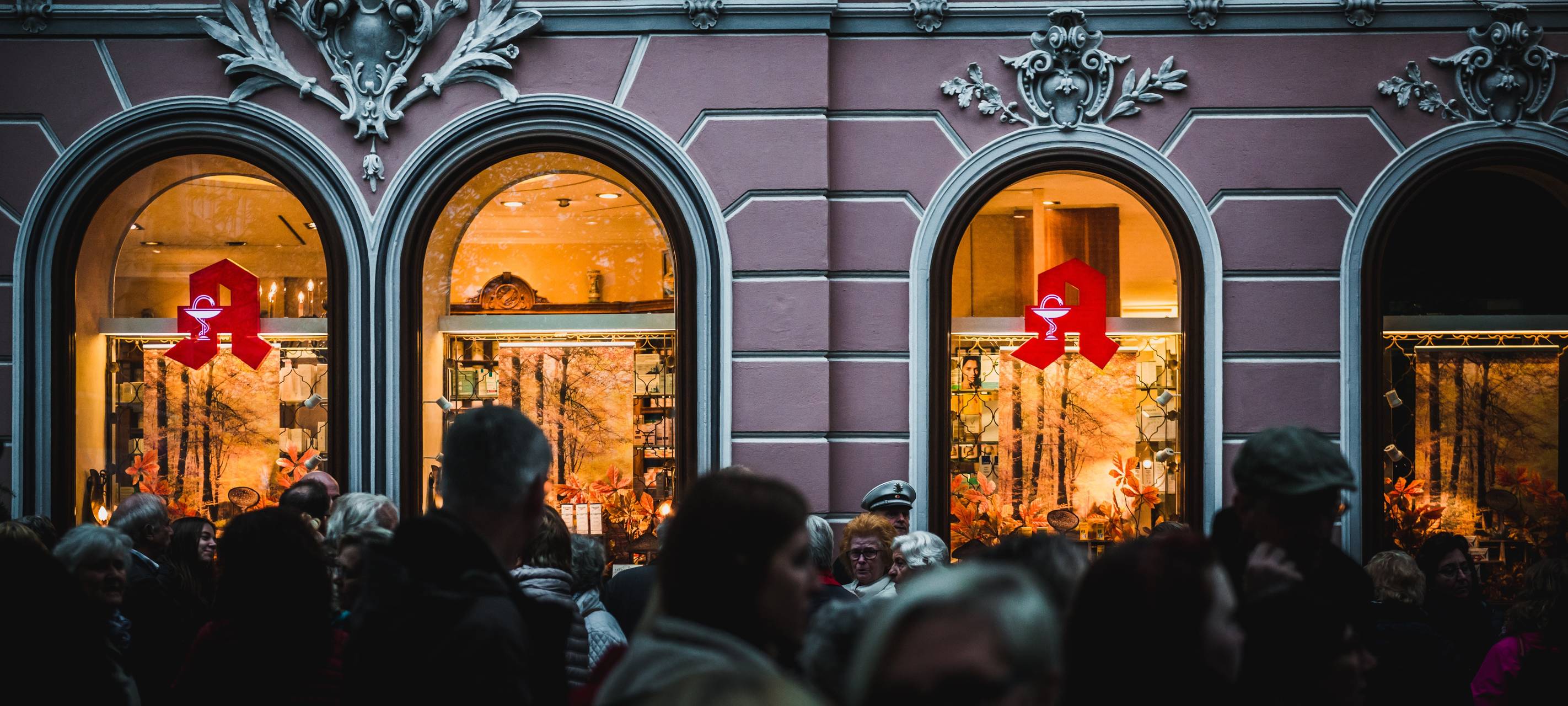 Demo vor Bottroper Apotheke