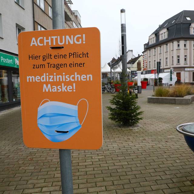 Schild Maskenpflicht in der Bottroper Innenstadt