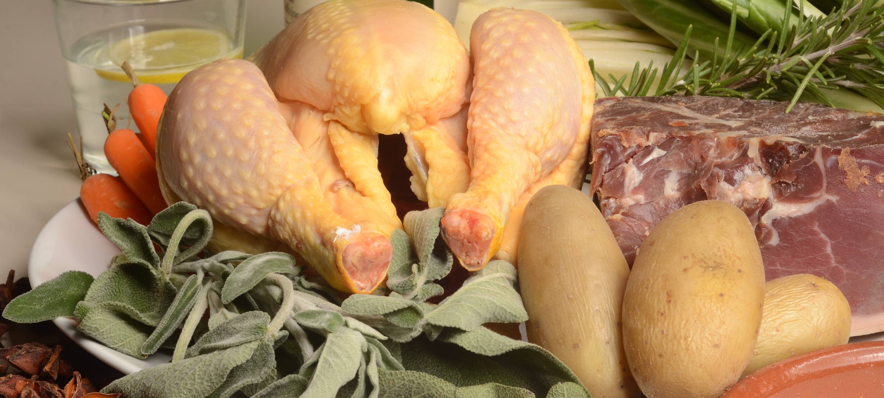 Hähnchenbrust auf Mangold mit Zitronen-Sternanis-Soße und Wermut