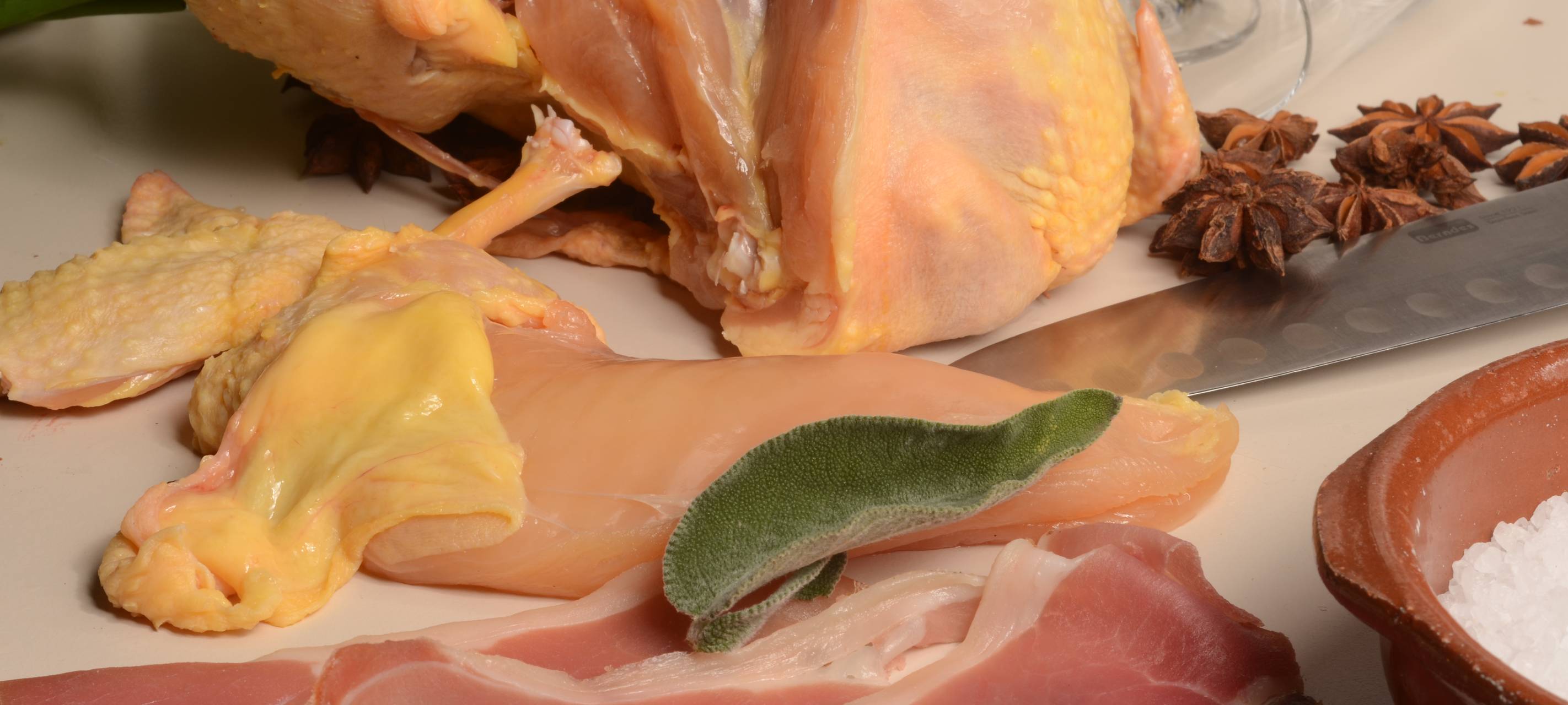 Hähnchenbrust auf Mangold mit Zitronen-Sternanis-Soße und Wermut