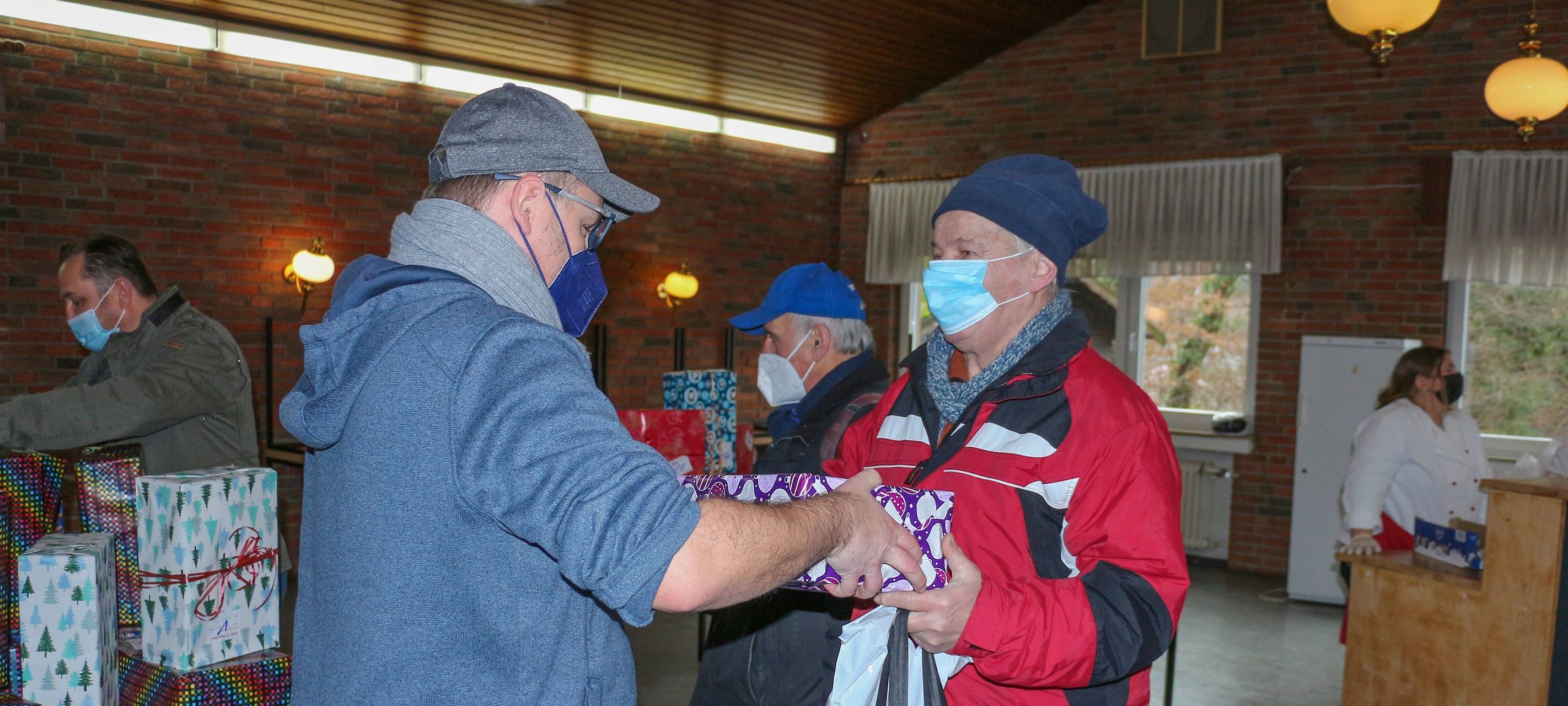 Kolüsch bekommt Spende zum Jahresende