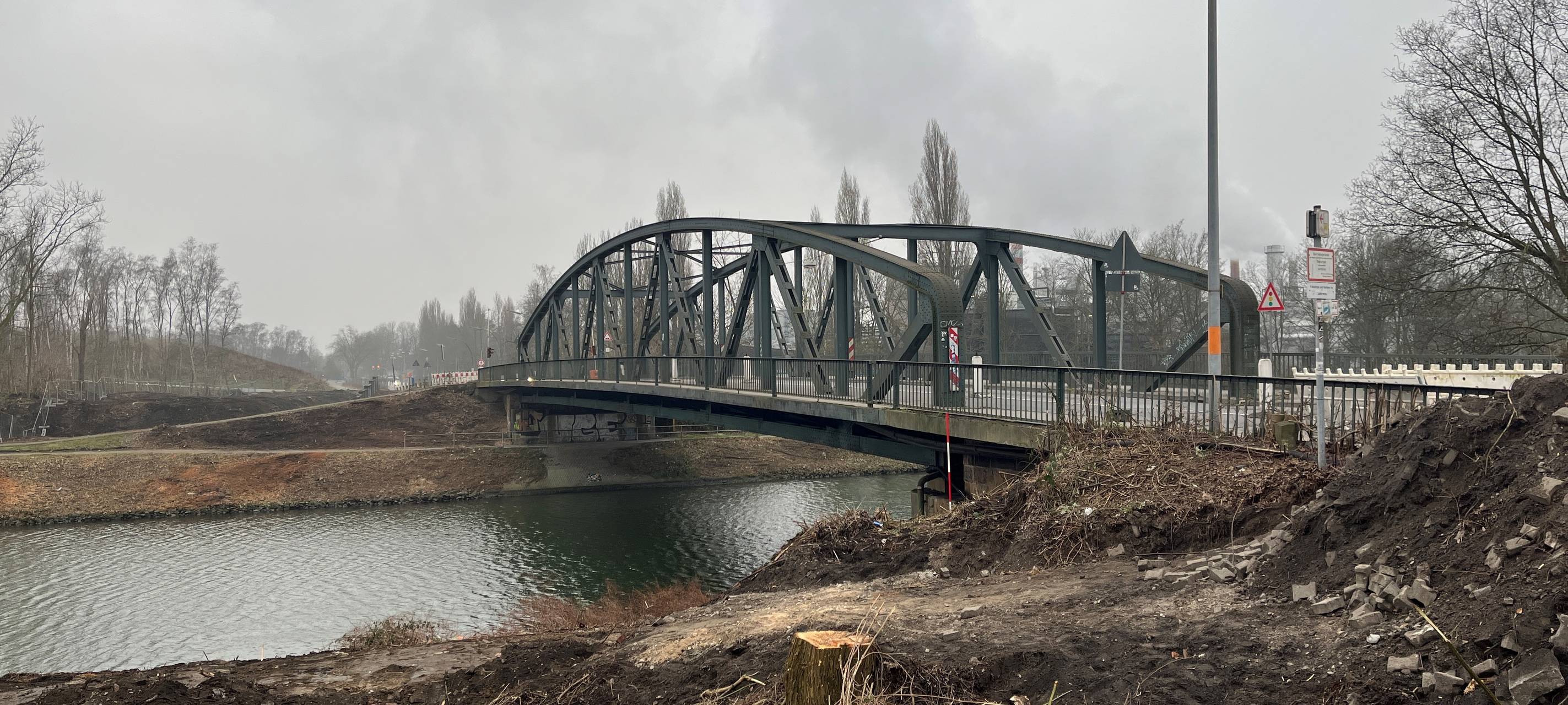 Uechtingstraße: Neue Brücke soll eingeschwommen werden