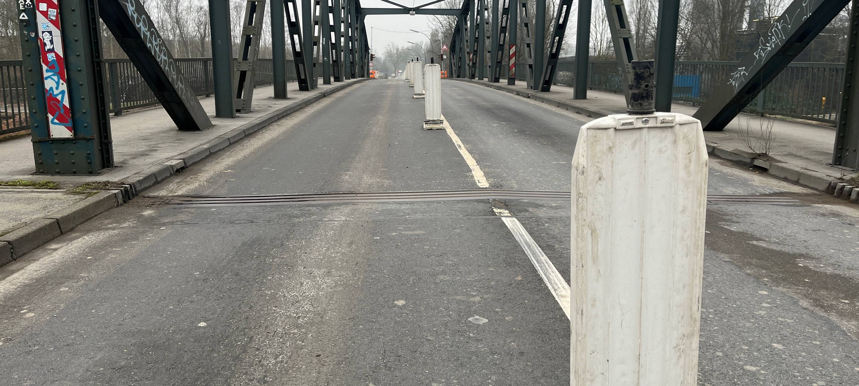 Uechtingstraße: Neue Brücke soll eingeschwommen werden