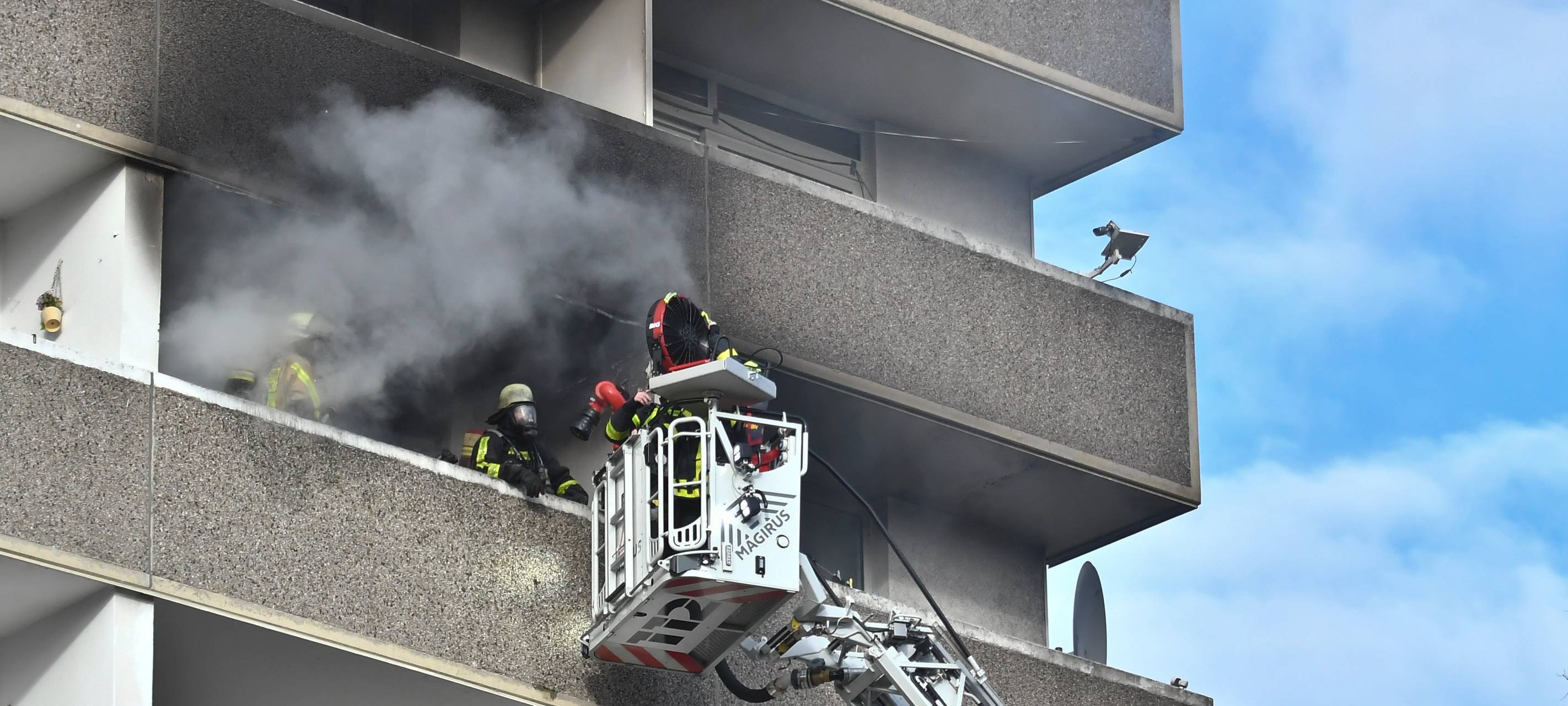 Brand in Gladbecker Hochhaus