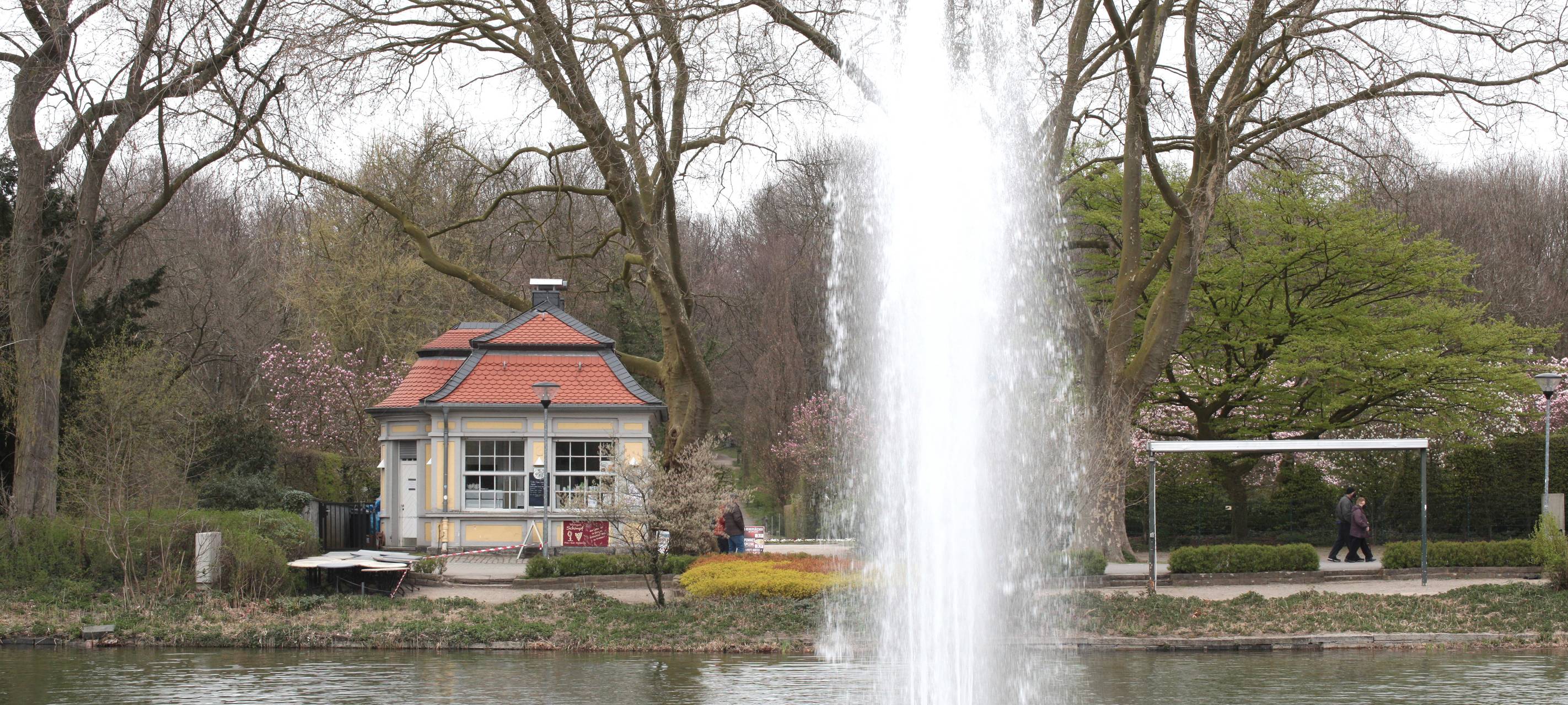 Fontäne Schloss Berge