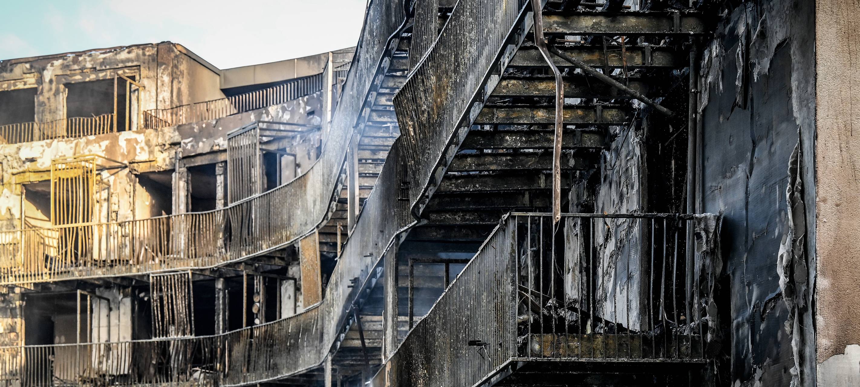 Nach Großbrand in Hochhauskomplex: Diese Rechte haben Mieter