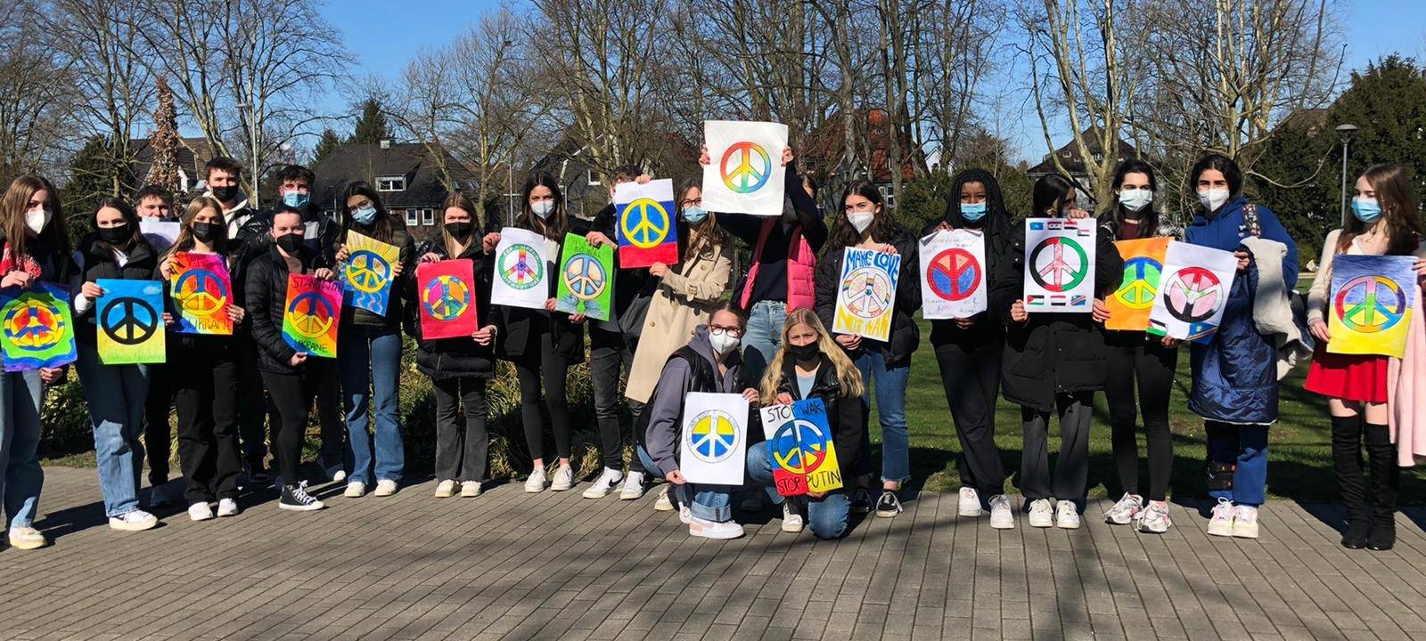 Schüler in Buer setzen Zeichen gegen Ukraine-Krieg