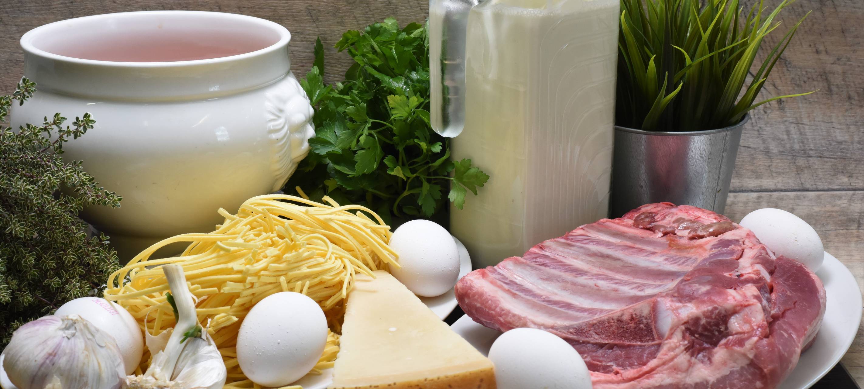 Spaghetti Carbonara mit gebratener Schweineschulter