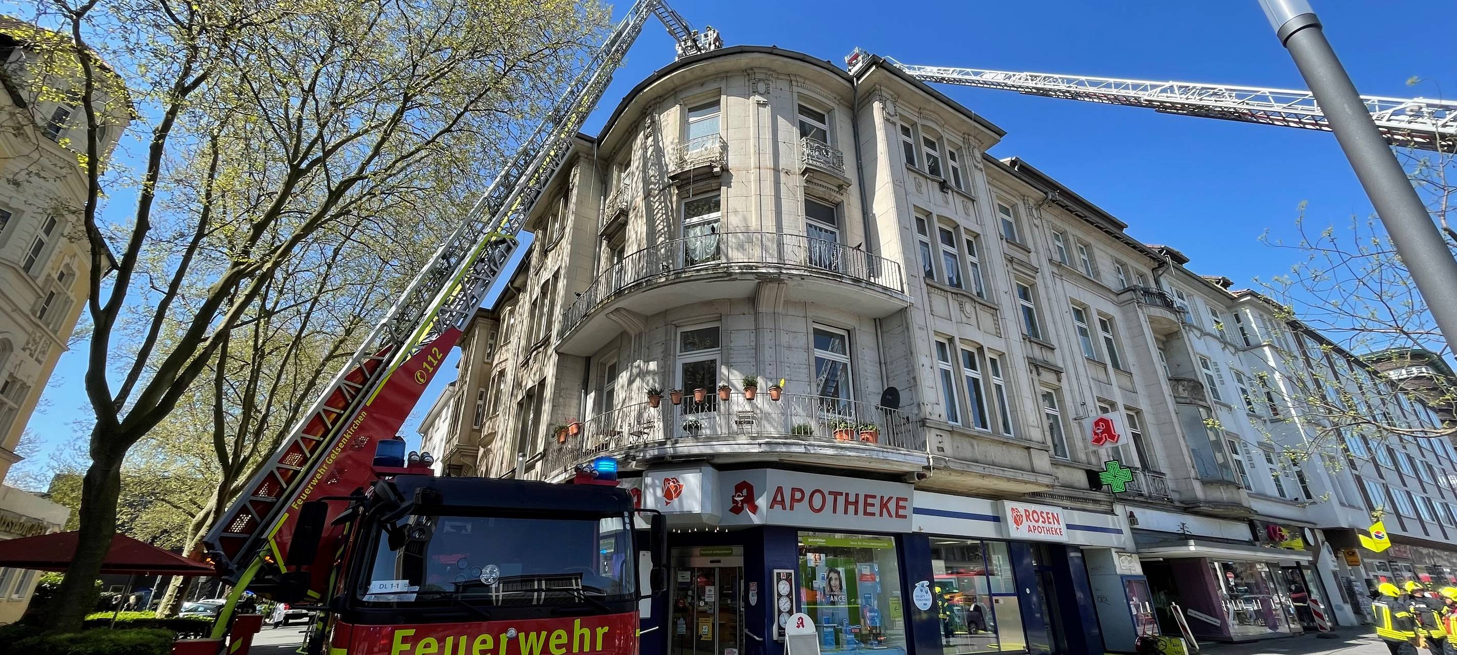 Feuerwehrautos auf dem Heinrich-König-Platz in Gelsenkirchen
