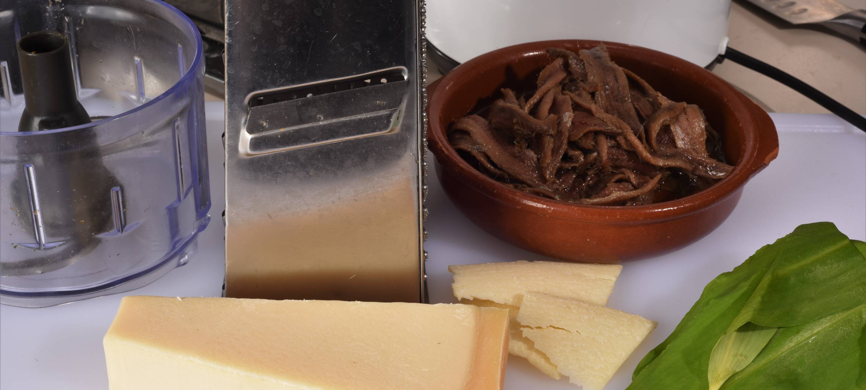 Bärlauchpesto mit Pasta und Pecorino