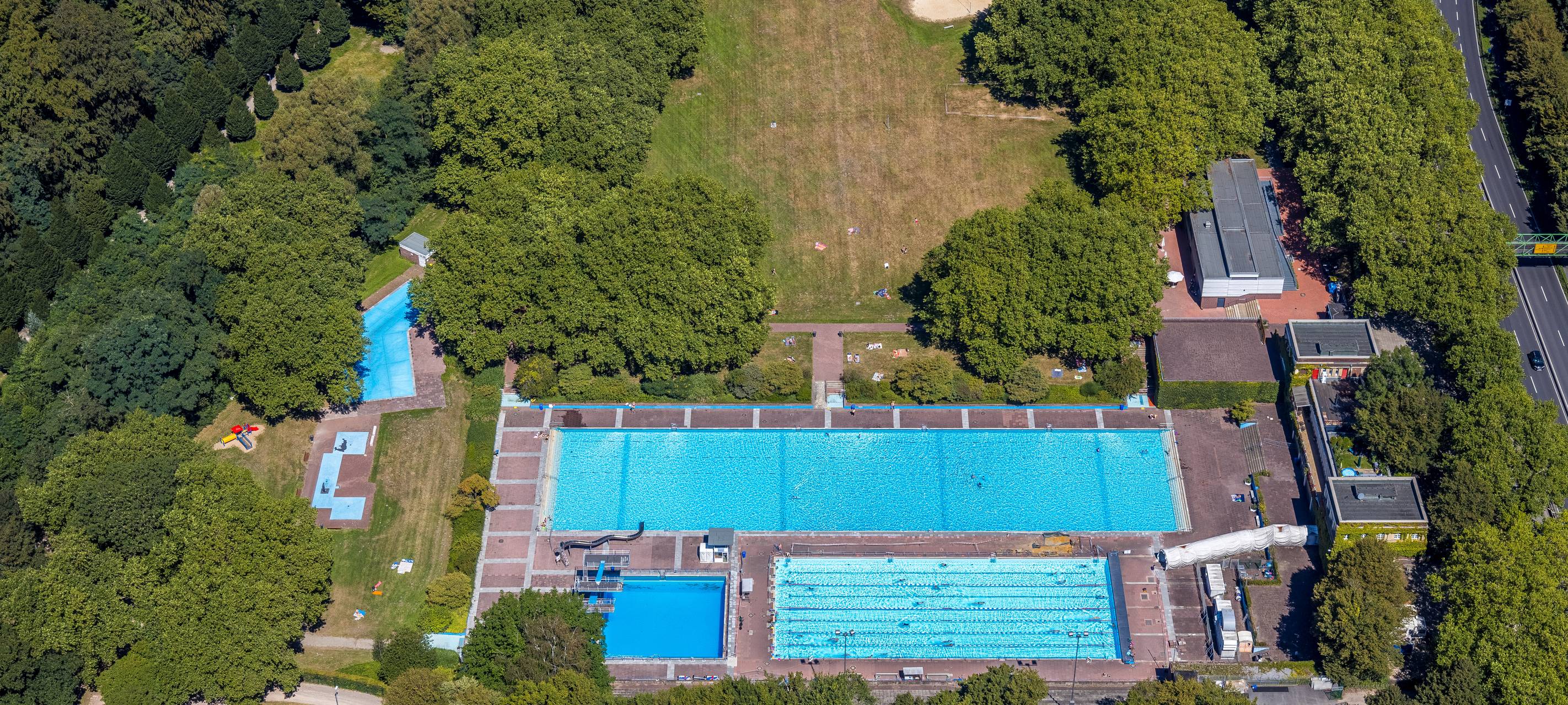 Luftbild des Gladbecker Freibads