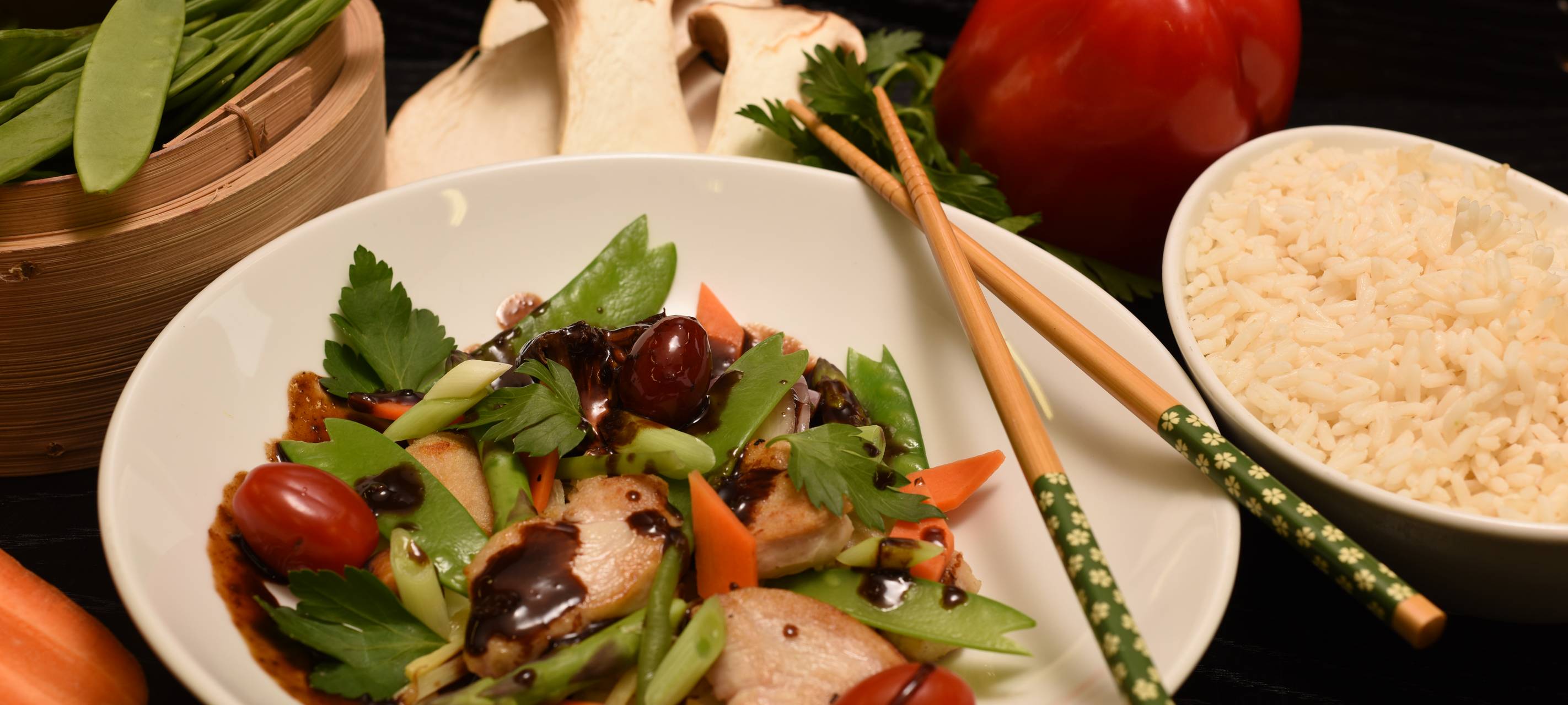 Wokpfanne mit Hähnchen und Basmati Reis