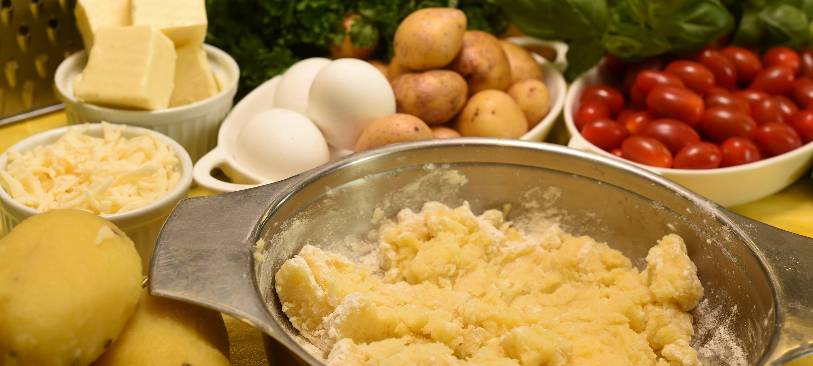 Gnocchi-Auflauf mit Kräutersaitlingen und Lachsfilet