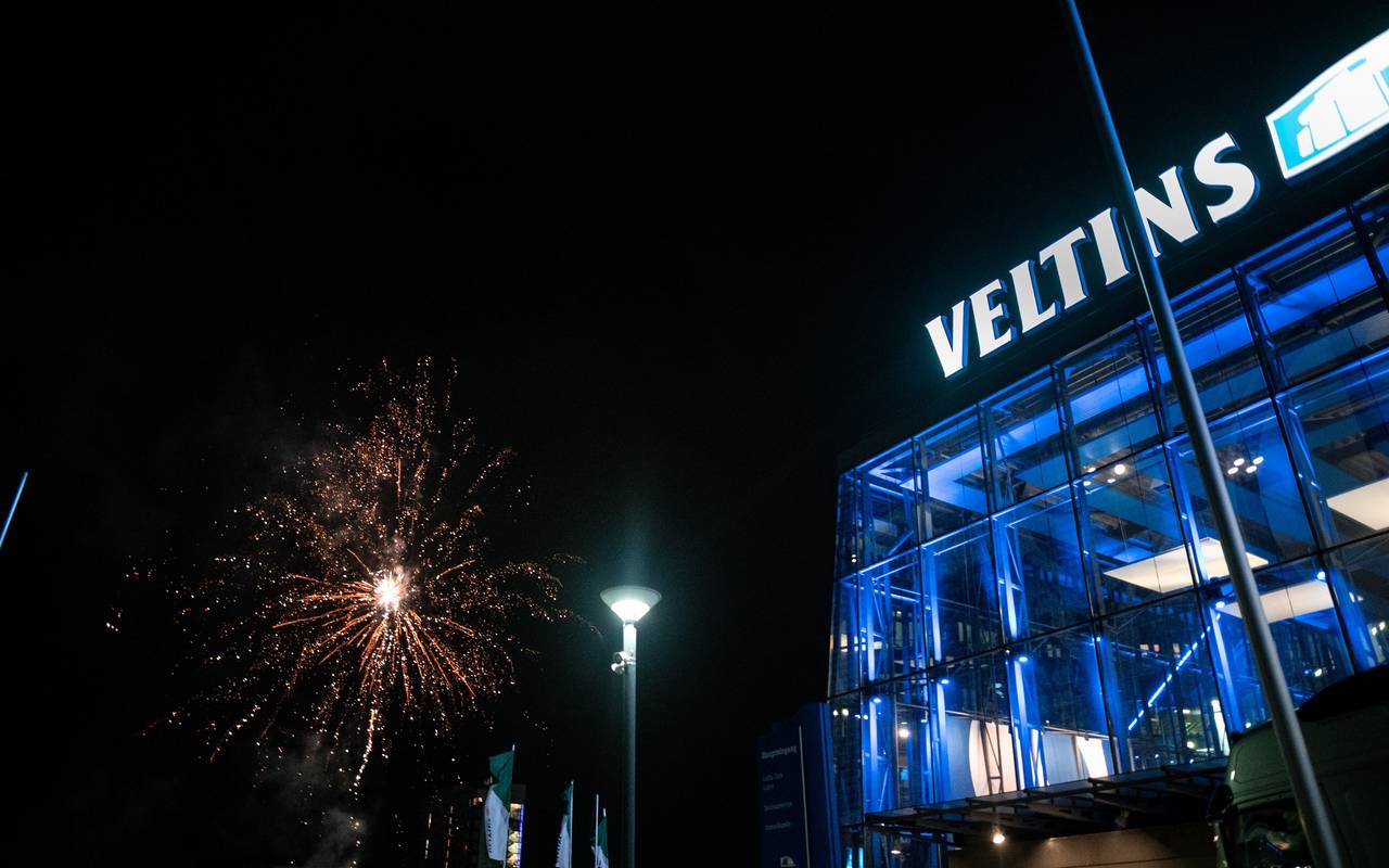Feuerwerk über der Veltins-Arena
