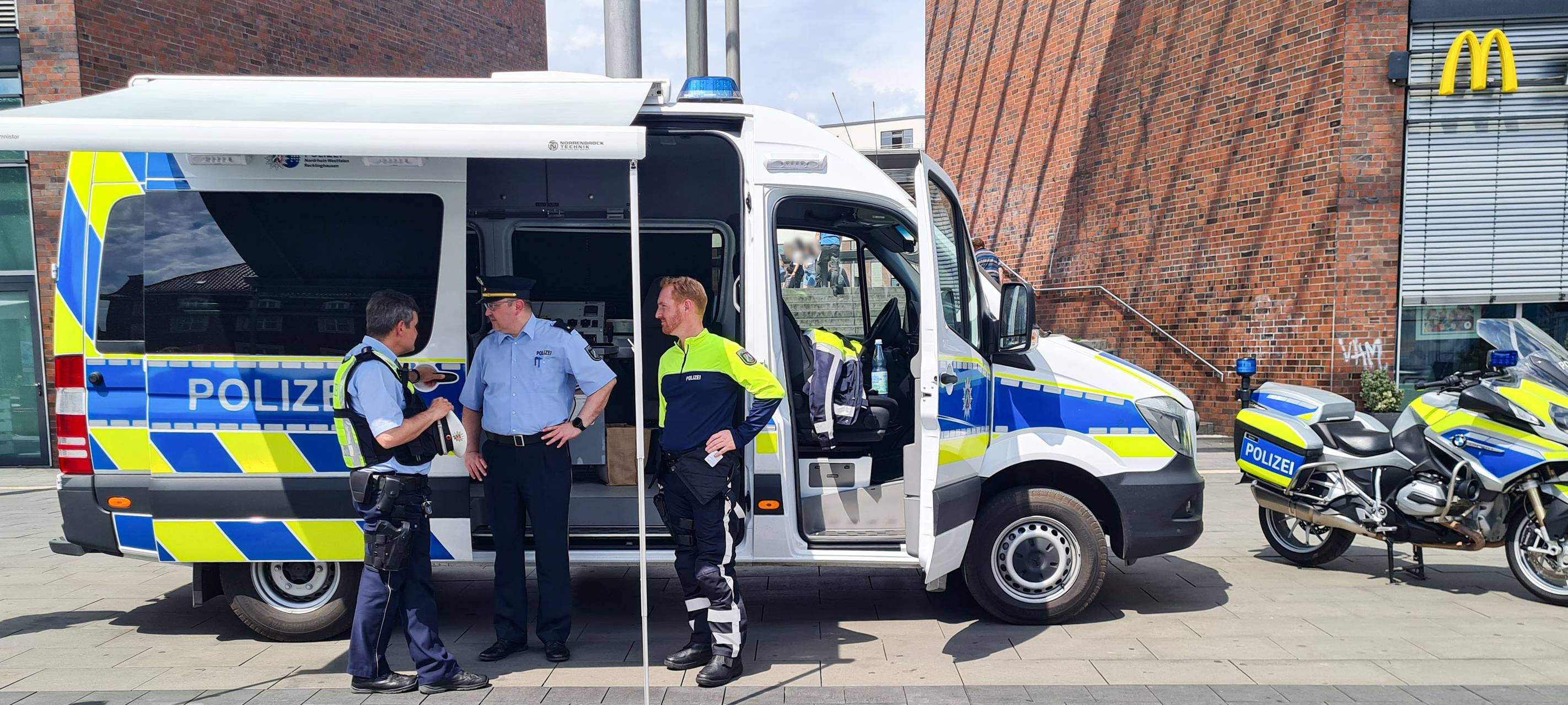 Mobile Wache am Bottroper ZOB für mehr Sicherheit