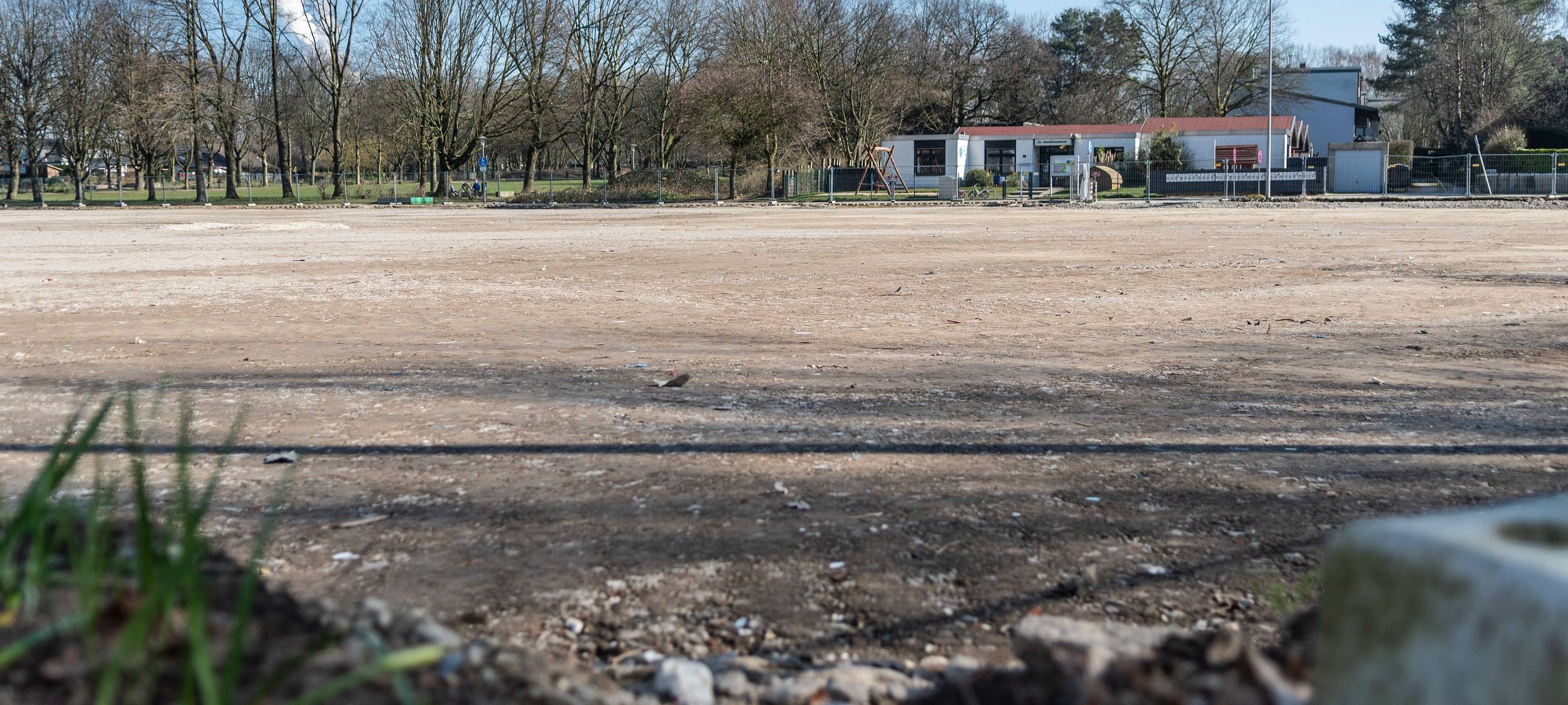 Baugenehmigung für Geschäftszentrum Schwechater Straße