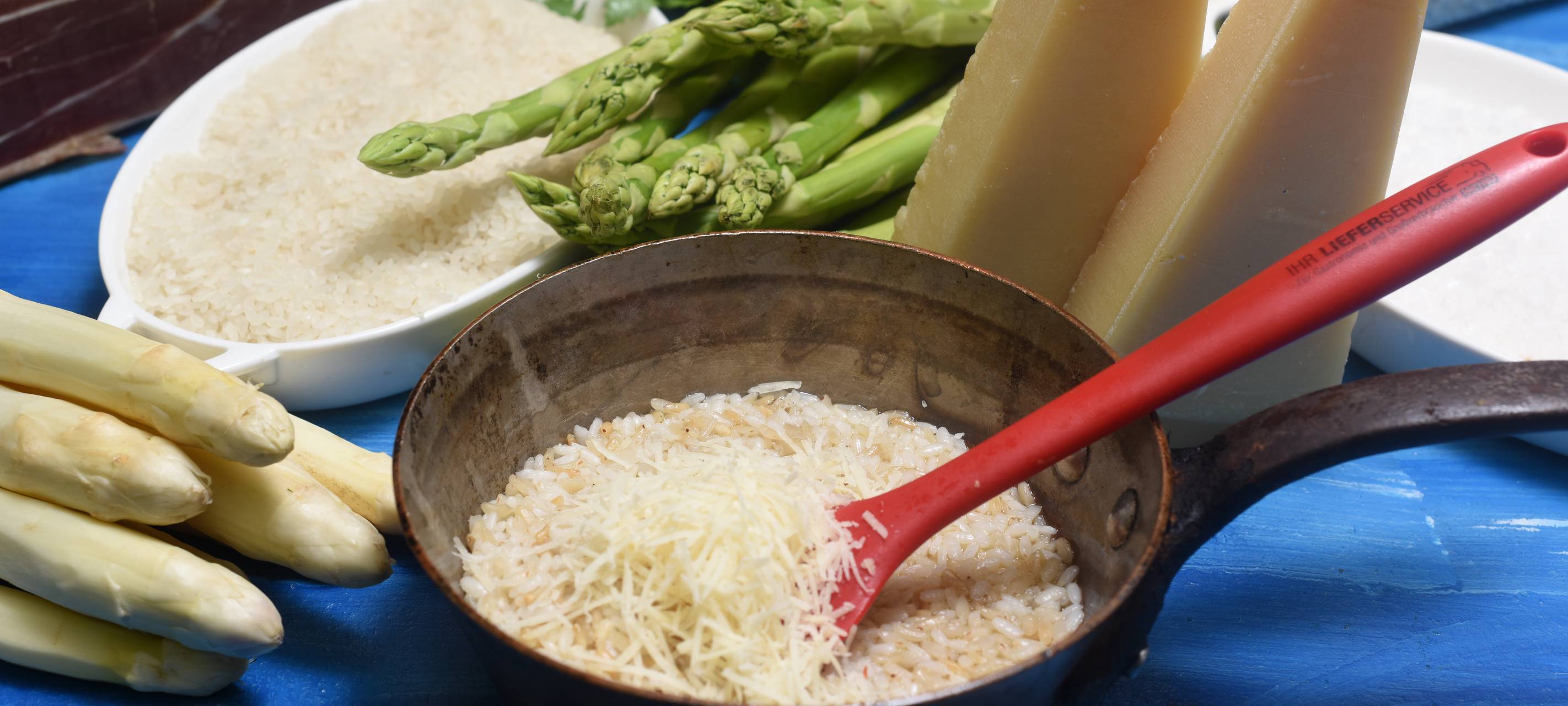 Risotto mit grünem Spargel und Saltimbocca