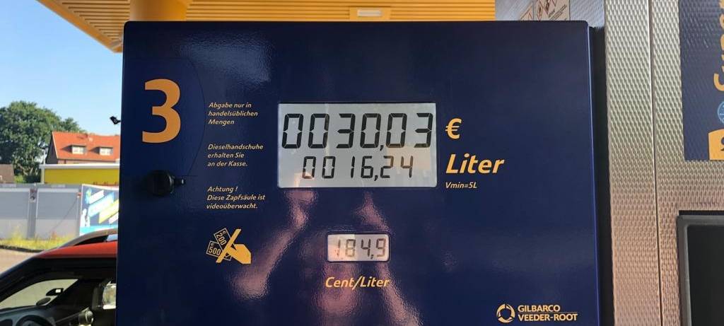 Zapfsäule mit Tankrabatt