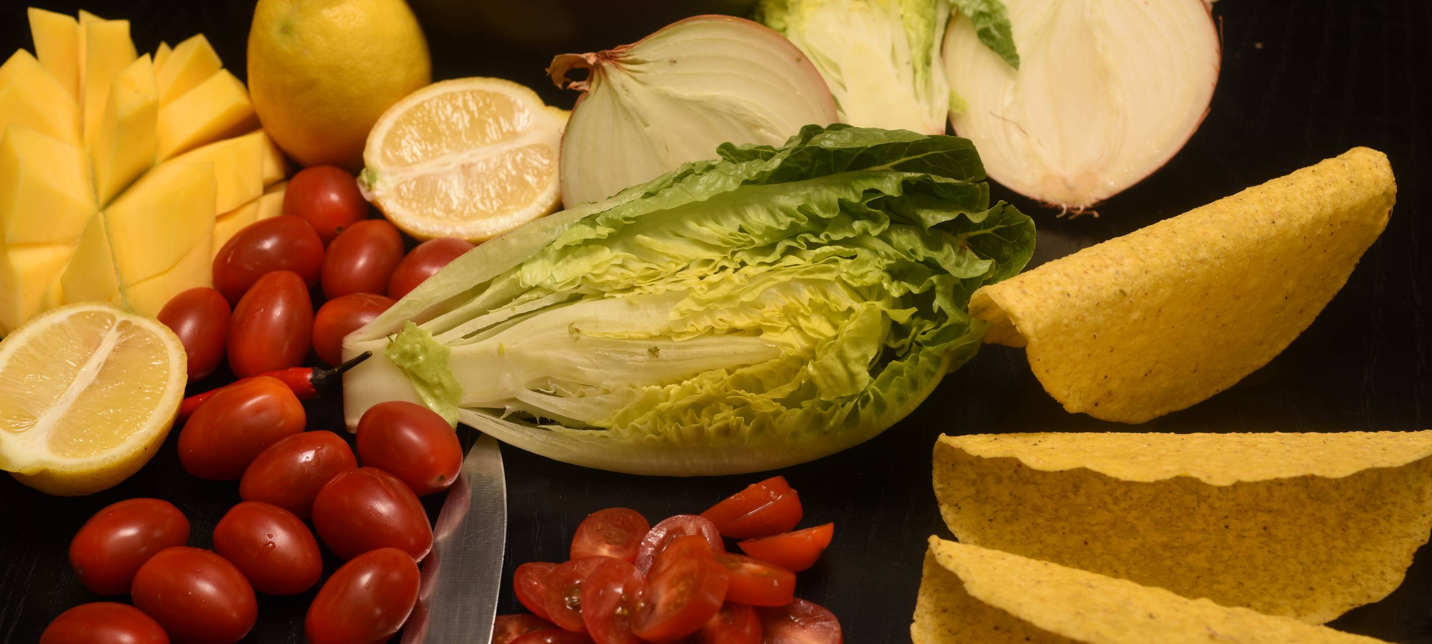 Mexikanische Tacos mit Seelachs, Wasabi und Römersalat