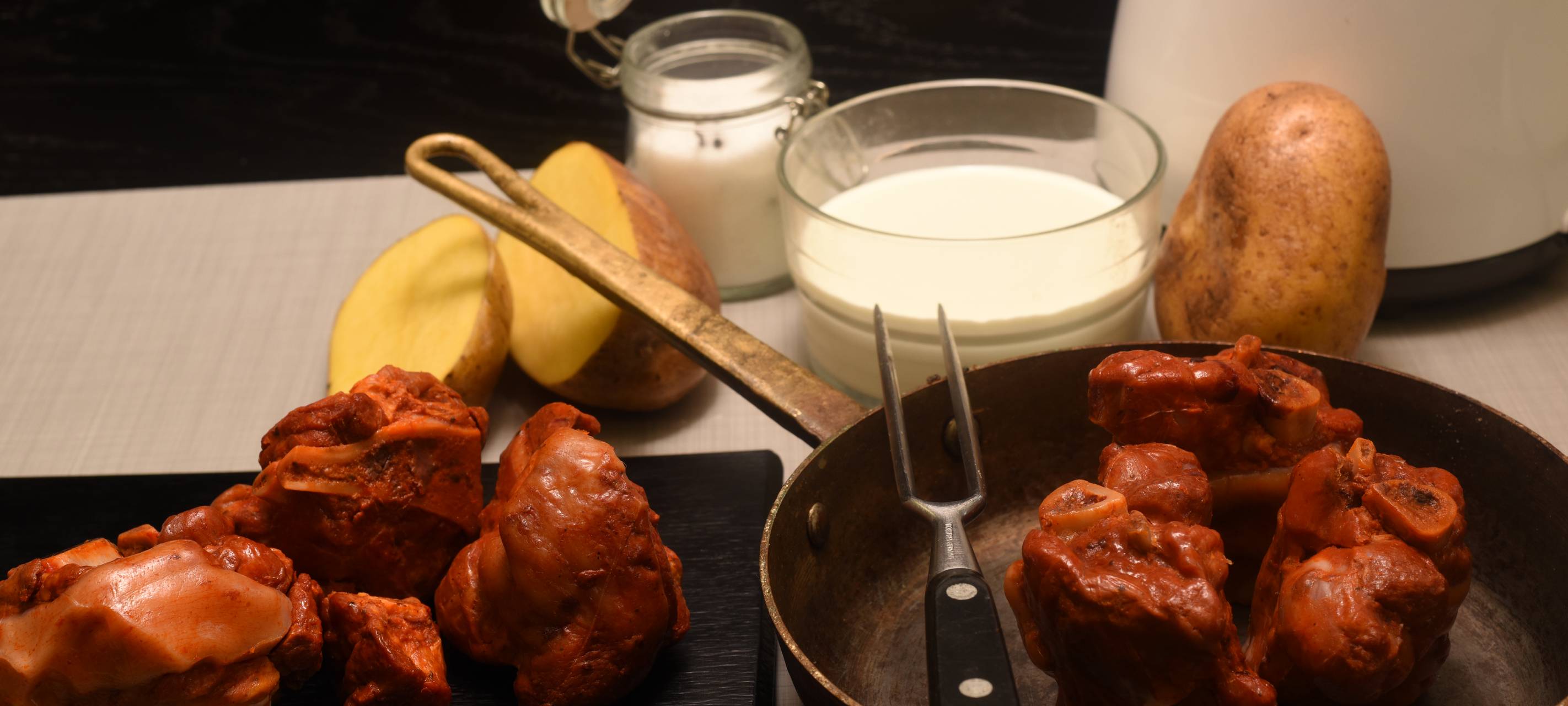 Eisbein mit Kartoffel- und Erbsenpüree