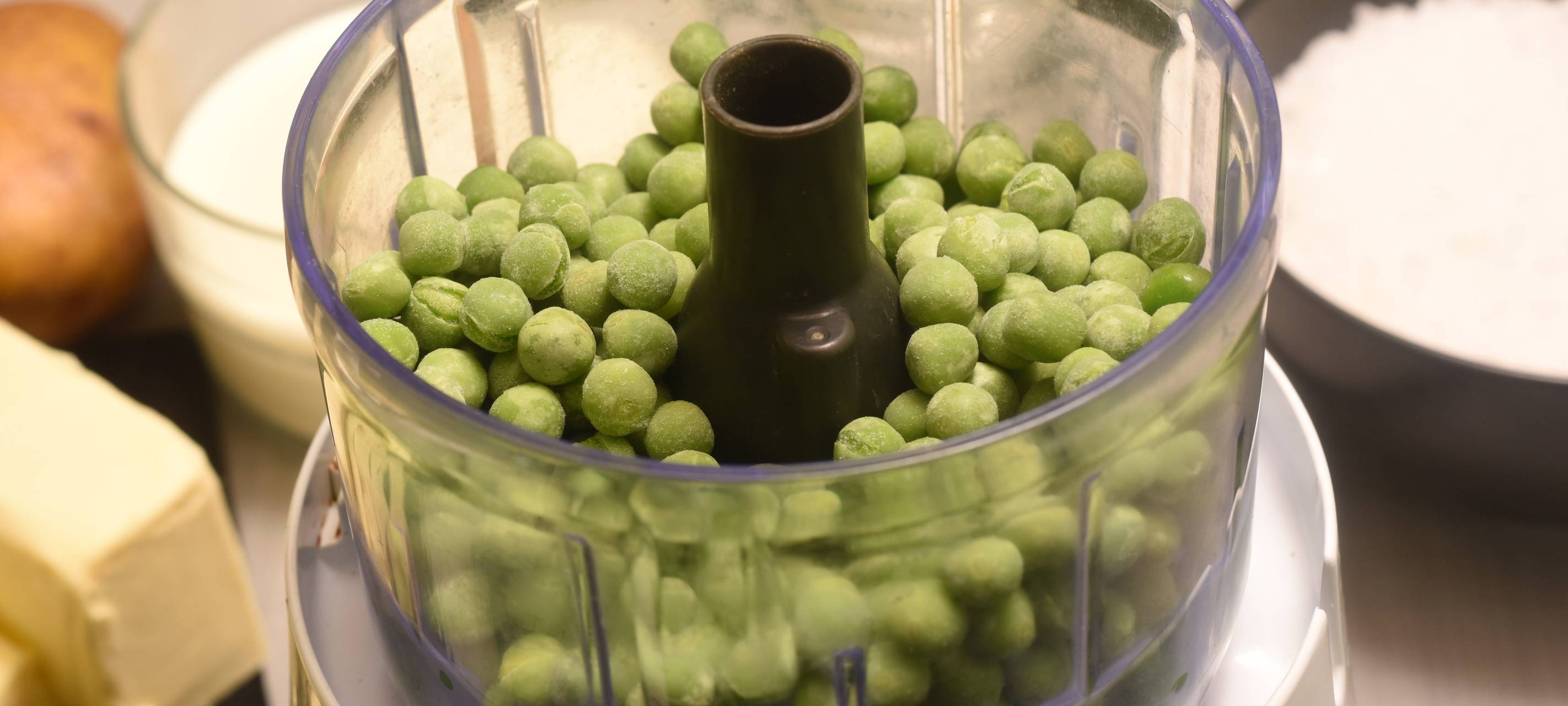 Eisbein mit Kartoffel- und Erbsenpüree