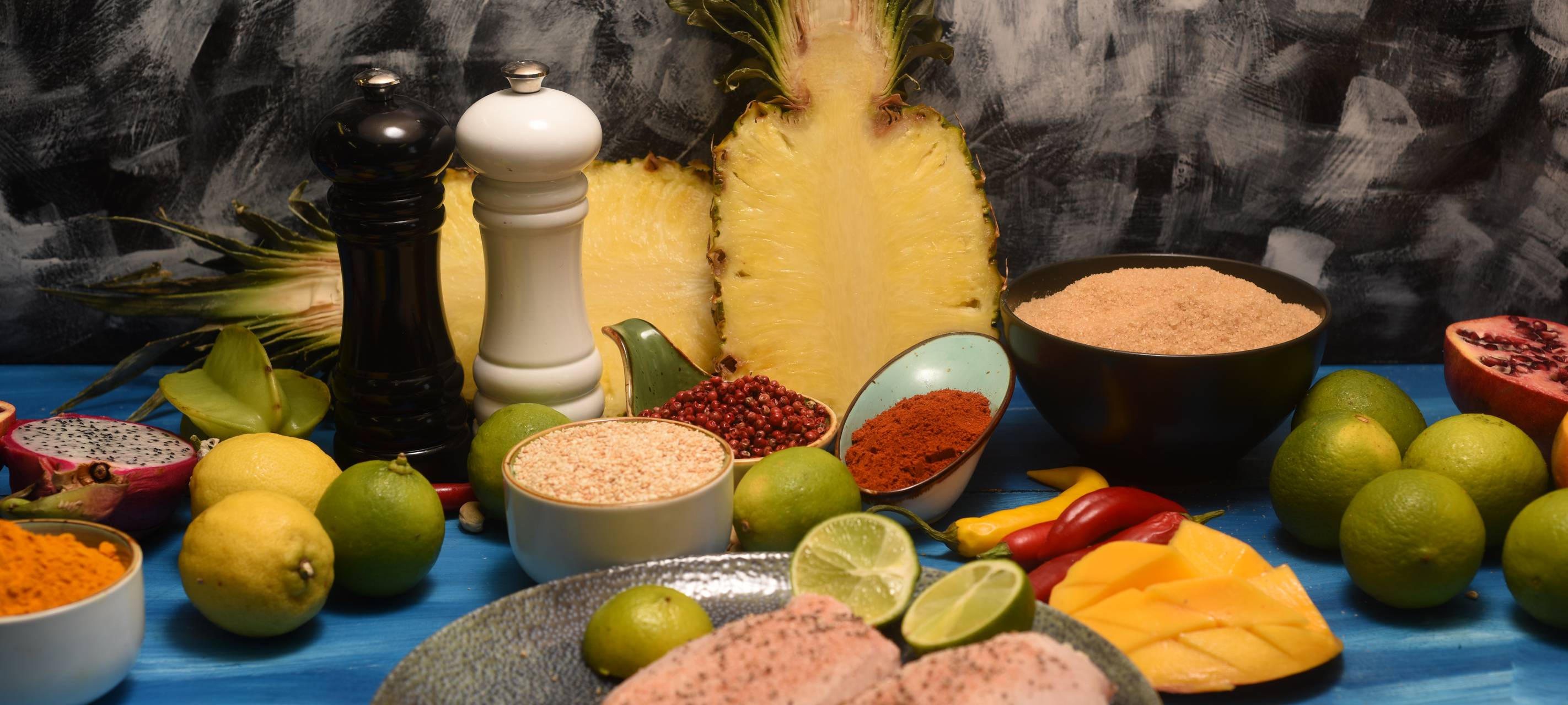 Hähnchenbrust auf Auberginenpüree mit Sesam und Dicken Bohnen