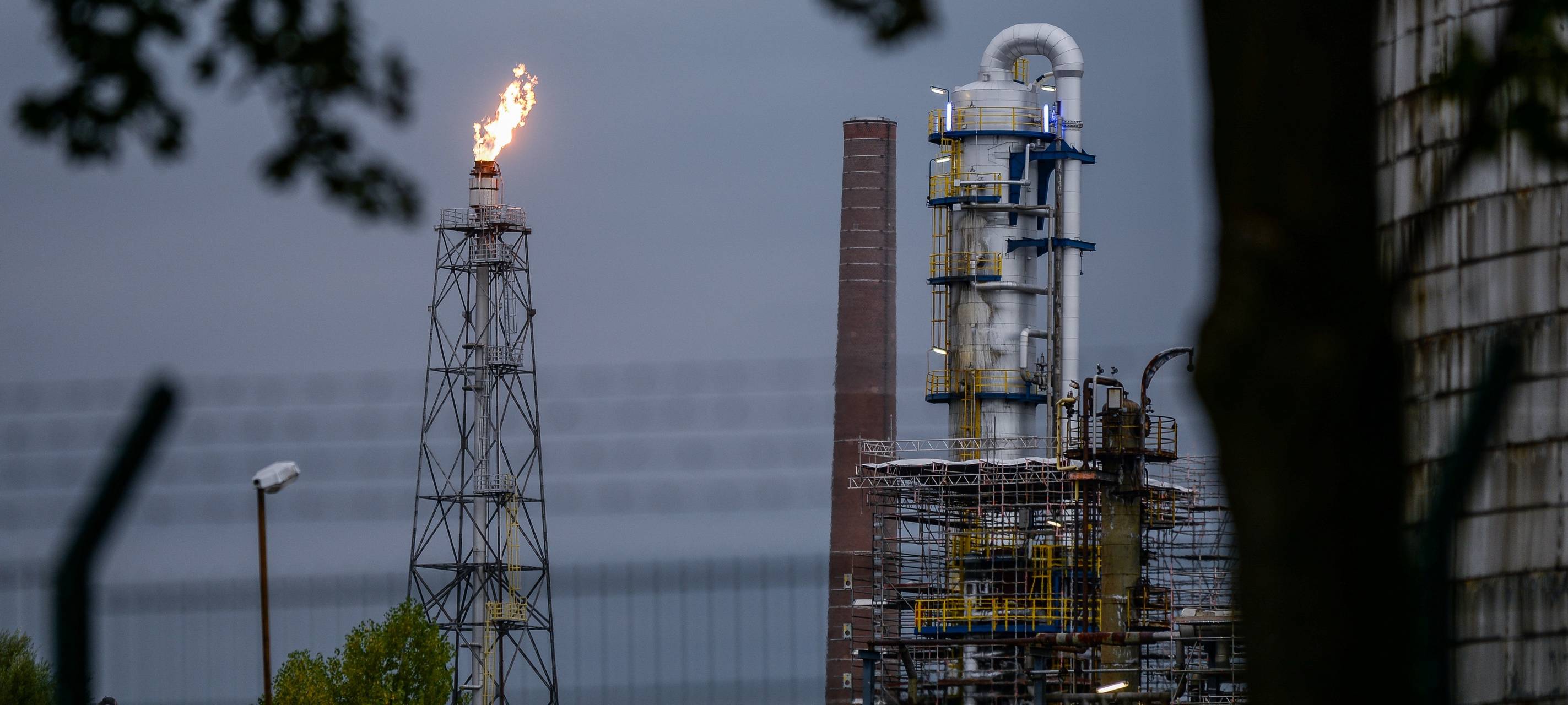 Fackelschein am BP-Werk in Gelsenkirchen-Scholven