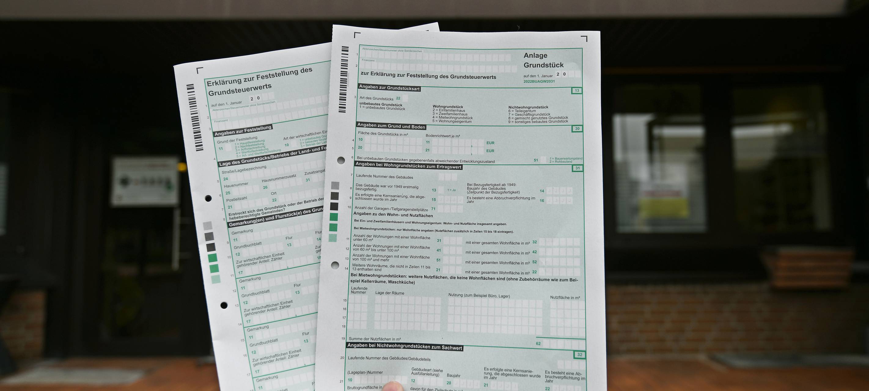 Grundsteuer-Formular vor dem Bottroper Finanzamt