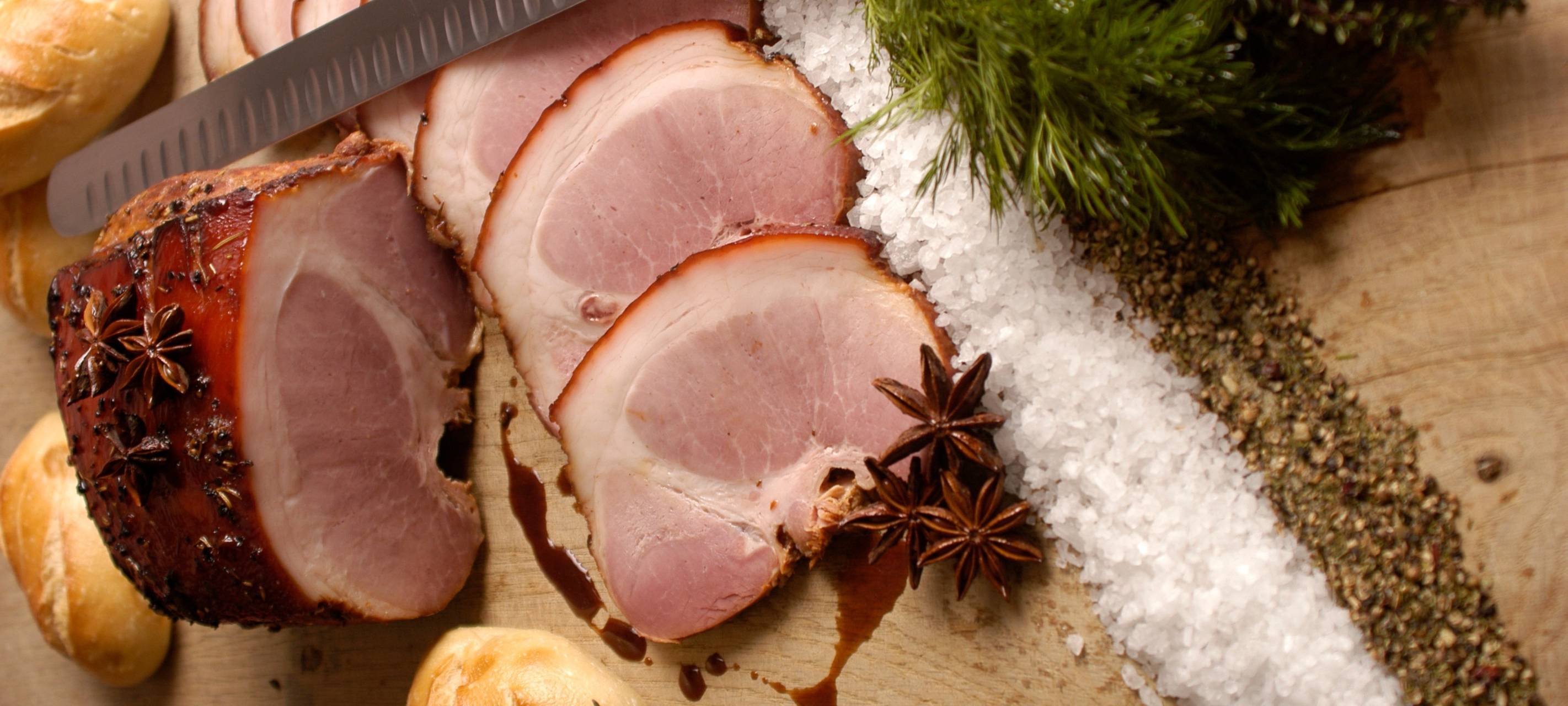 Krustenbraten mit Schmorkappes und Zitronen Anis Soße