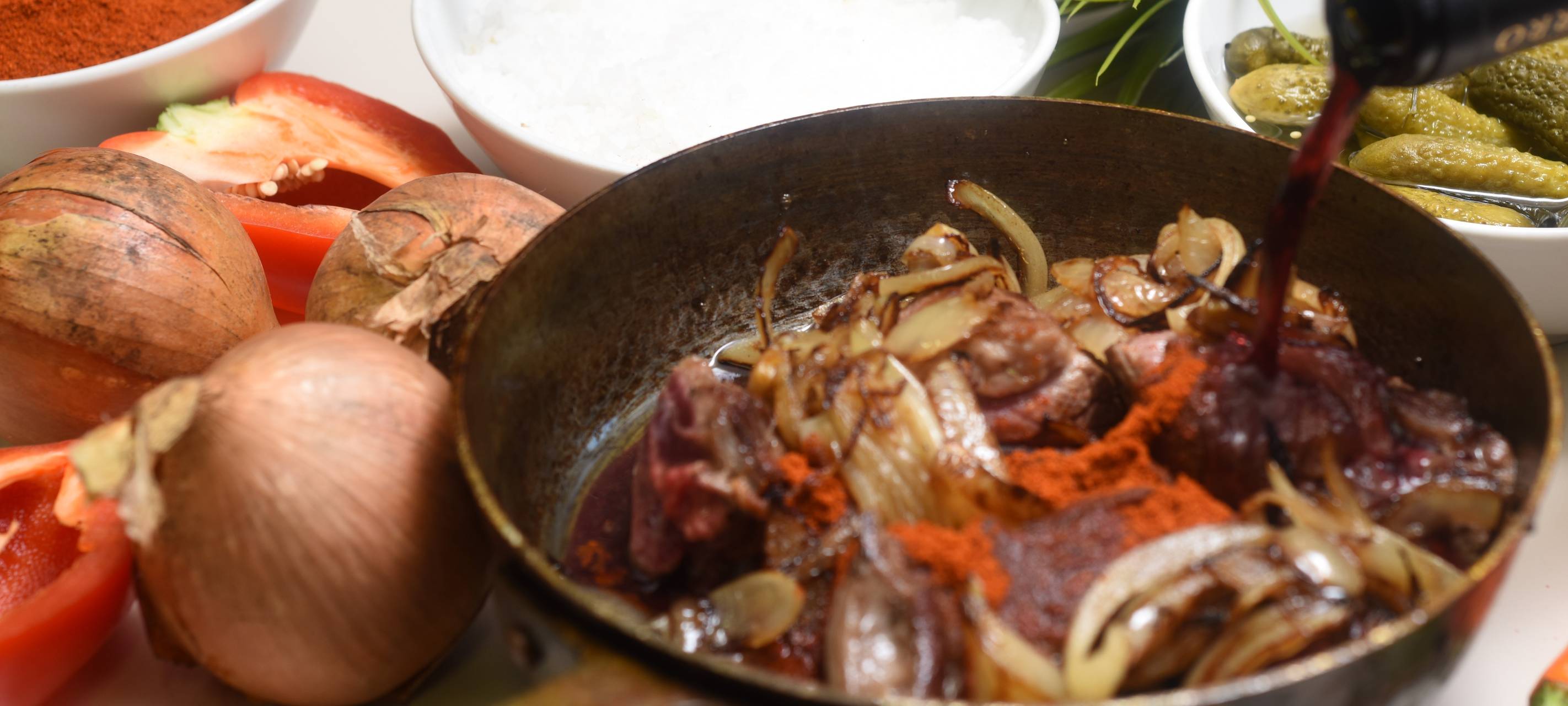 Britische Pie mit Rindfleisch-Stew