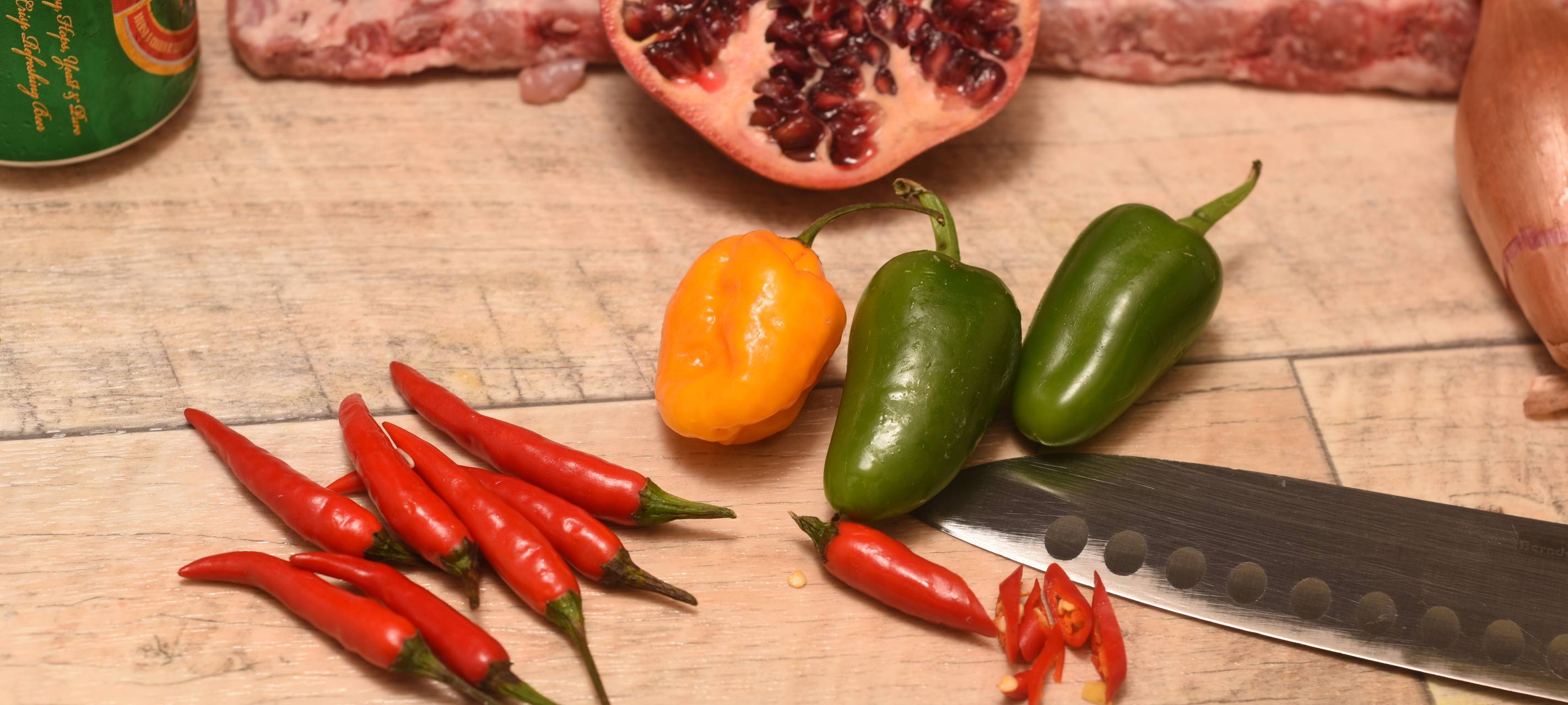 Spareribs mit Pak Choi und Granatapfel