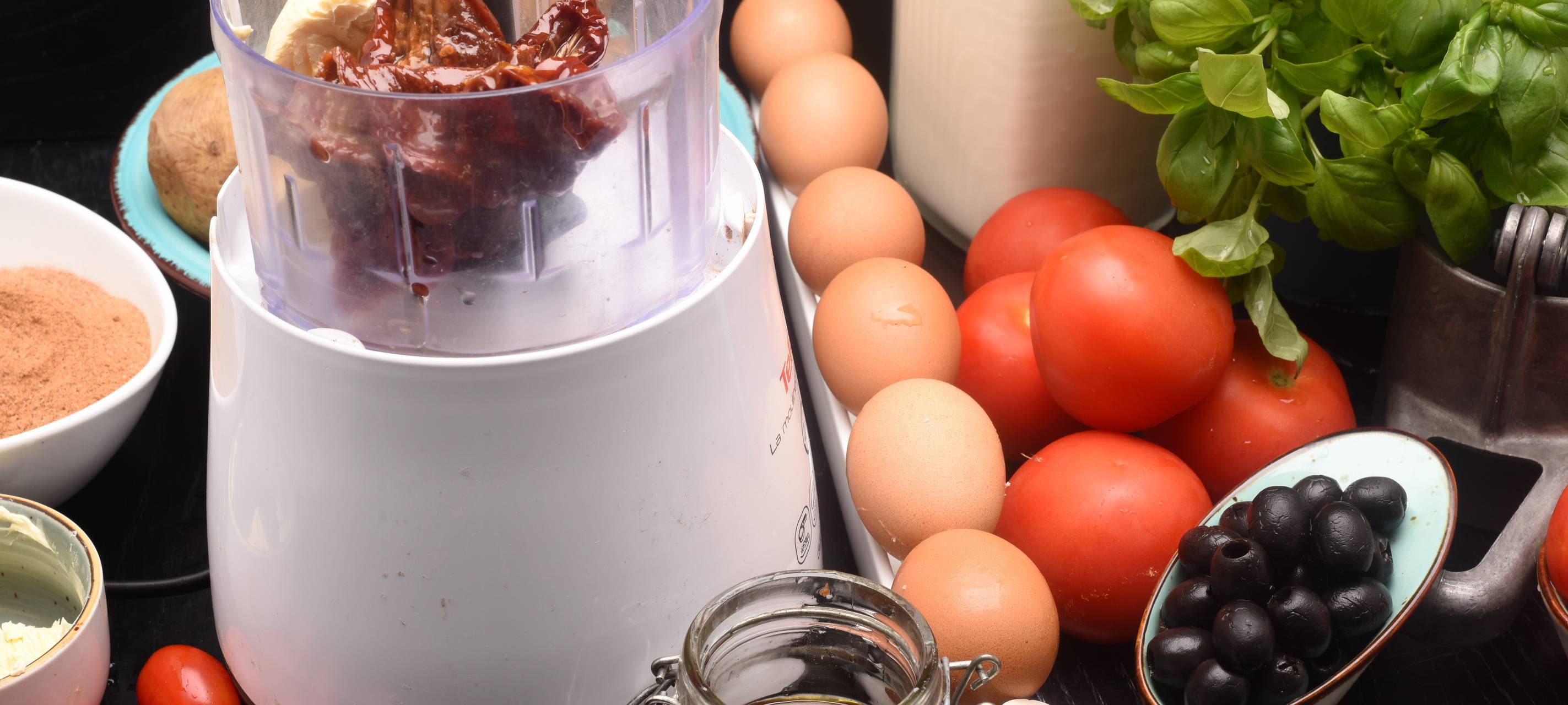 Tomaten-Kartoffelpüree mit Kräuter-Rührei