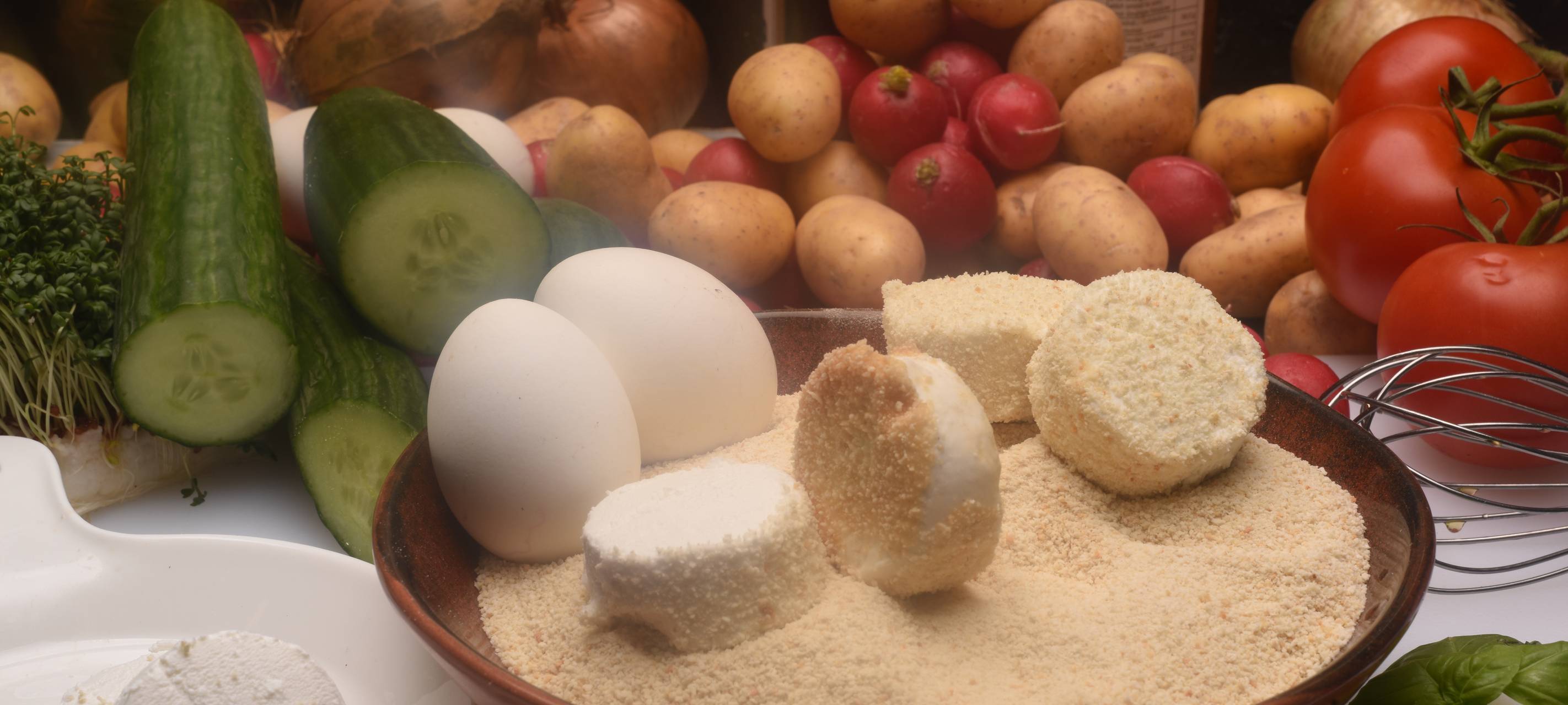 Ziegenkäse in Nusskruste mit warmem fränkischen Kartoffelsalat