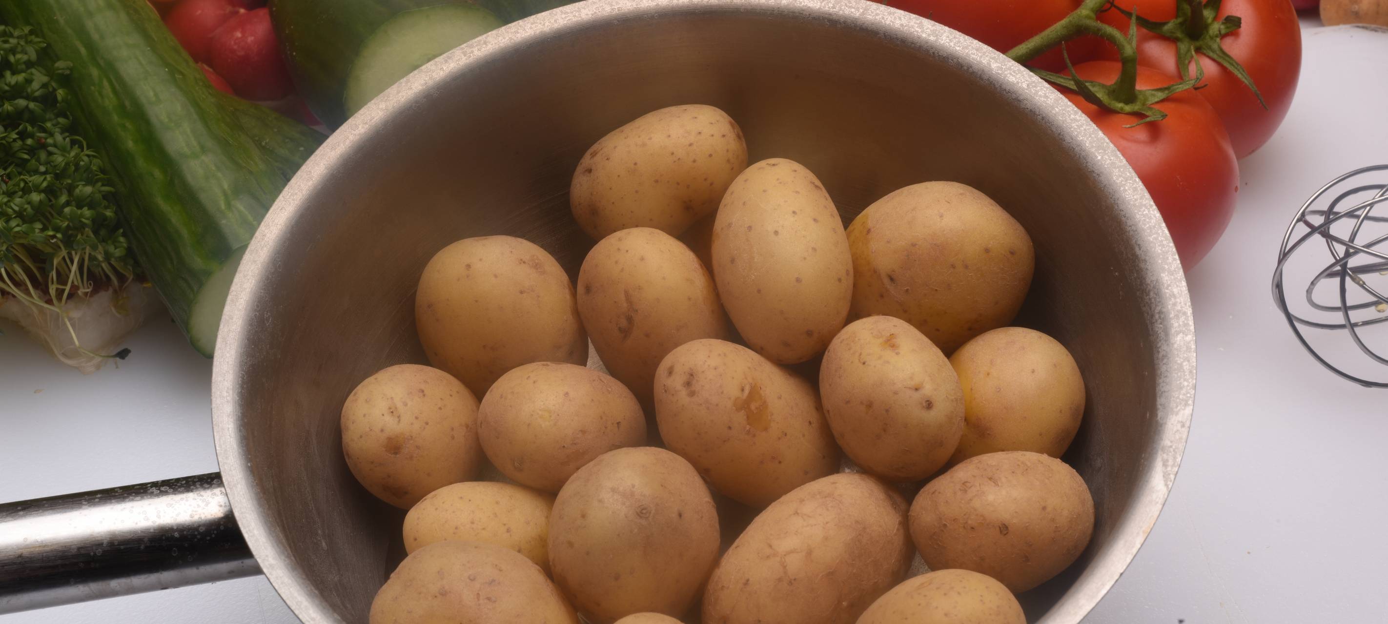 Ziegenkäse in Nusskruste mit warmem fränkischen Kartoffelsalat