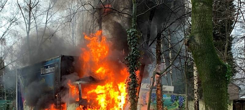 Brennender LKW an der Bohmertstraße in Gladbeck