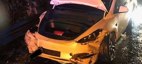 Verunglücktes Auto auf der A2