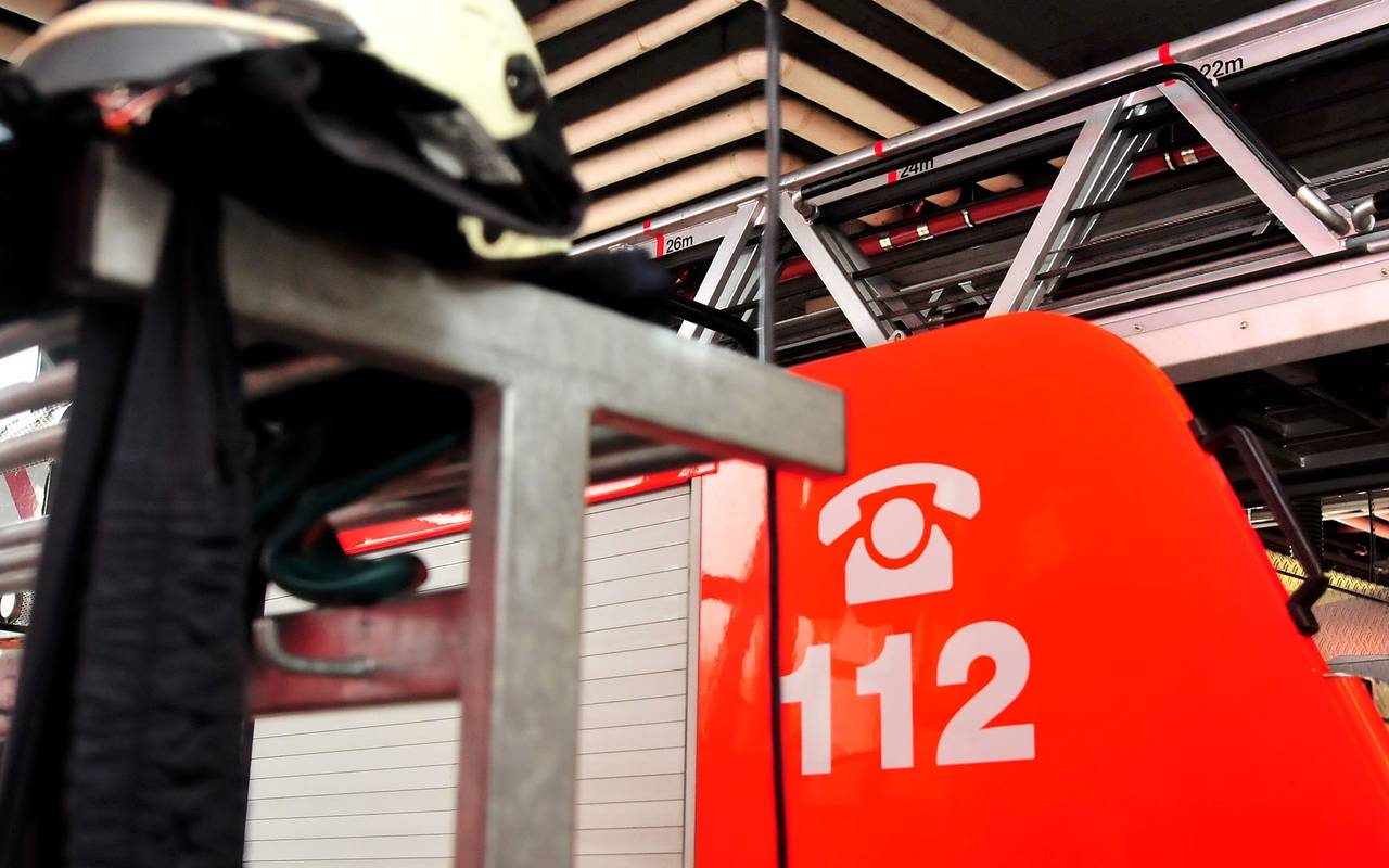 Feuerwehrauto mit der Aufschrift 112