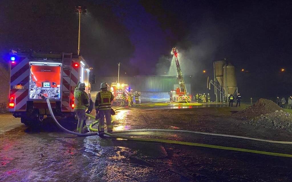 Feuerwehreinsatz beim Scheunenbrand in Gladbeck