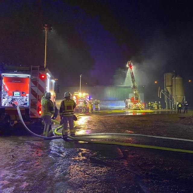 Feuerwehreinsatz beim Scheunenbrand in Gladbeck