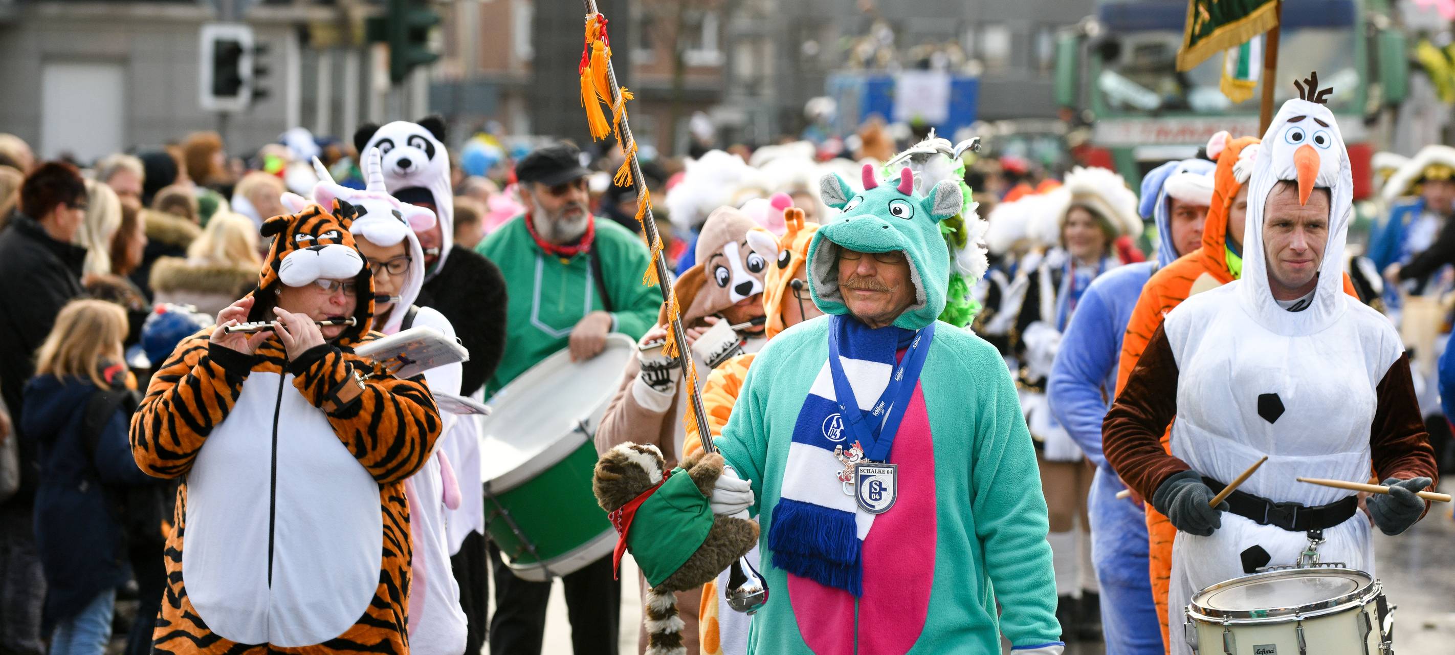 Rosenmontagszüge sorgen für Straßensperrungen bei uns
