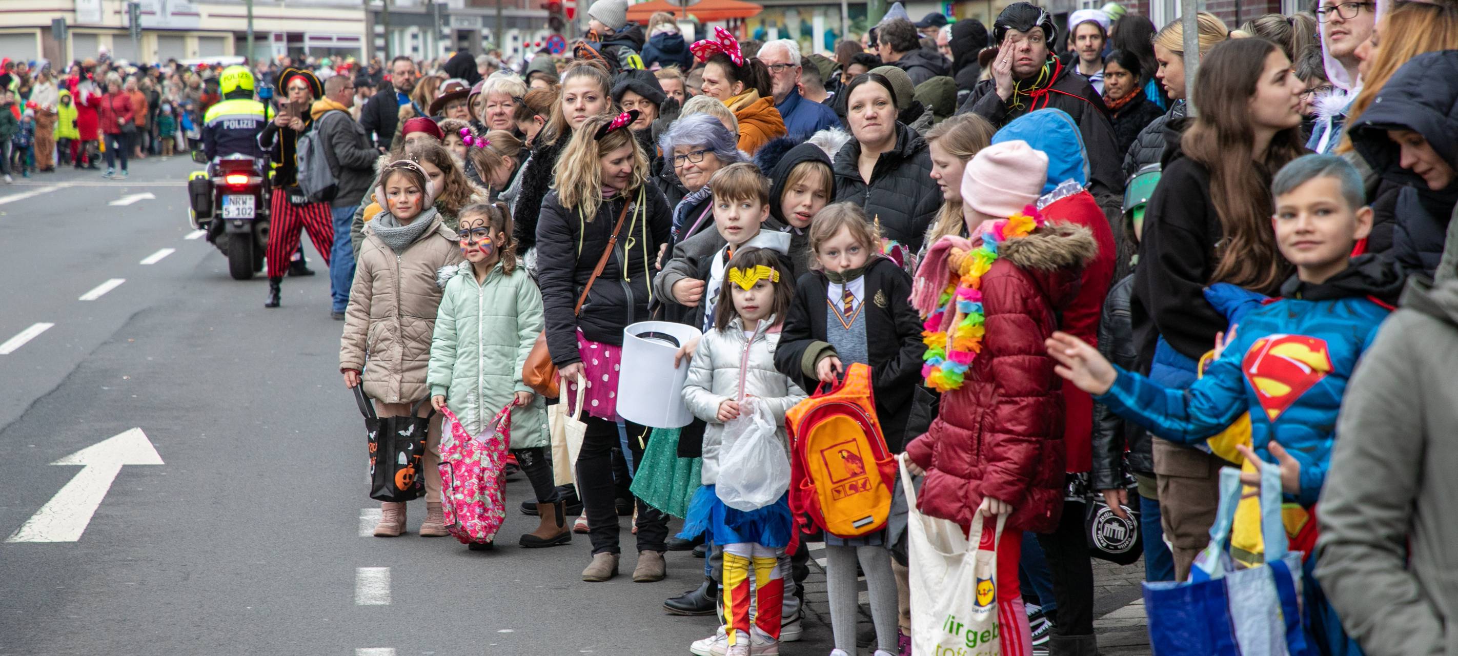 Rosenmontagszug Bottrop 2023