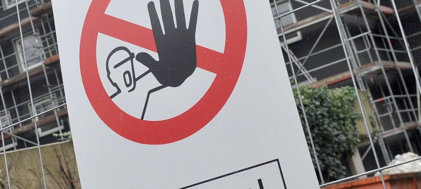 Gefährliche Asbest-Fasern in Unterrichtsräumen beseitigt