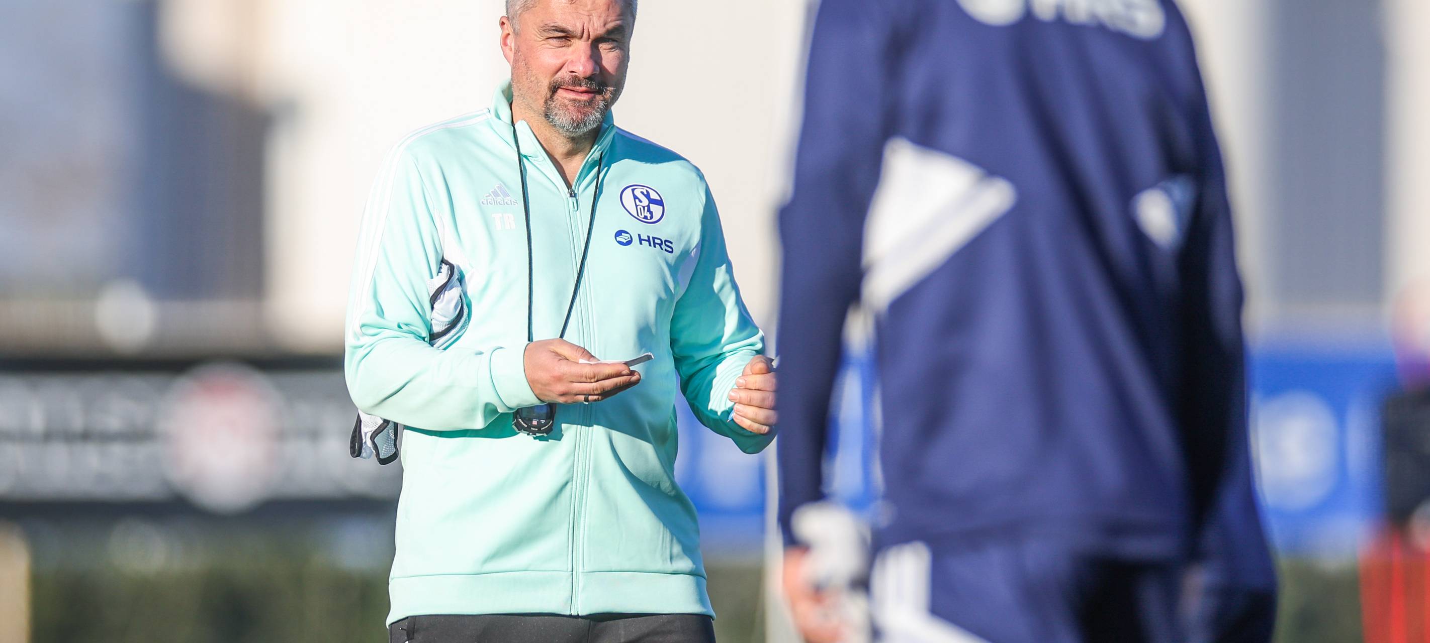 Vor Schalke-Heimspiel: Trainer Reis fordert Aggressivität