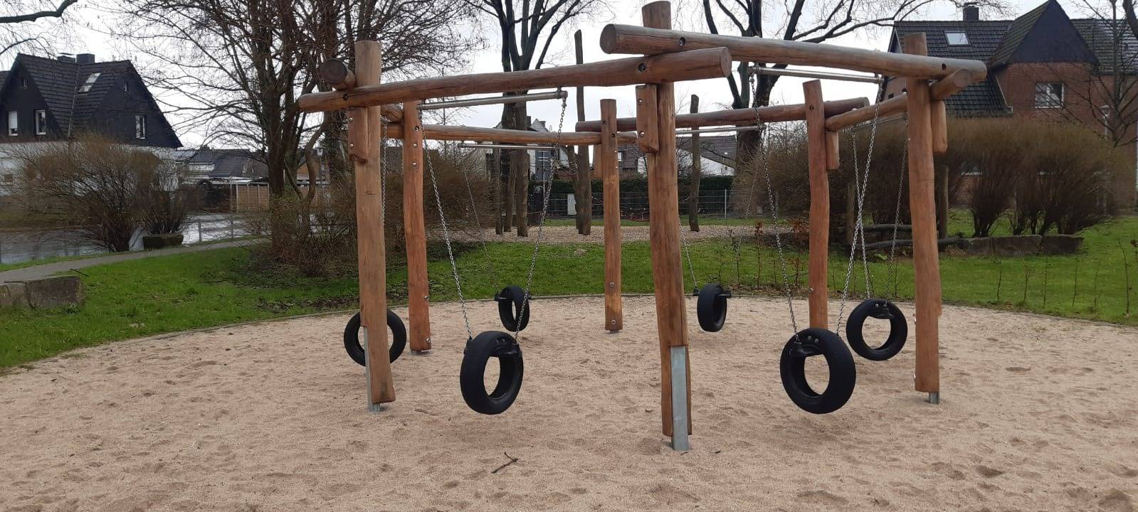 Gladbeck: Hunde zerstören Schaukel auf Spielplatz
