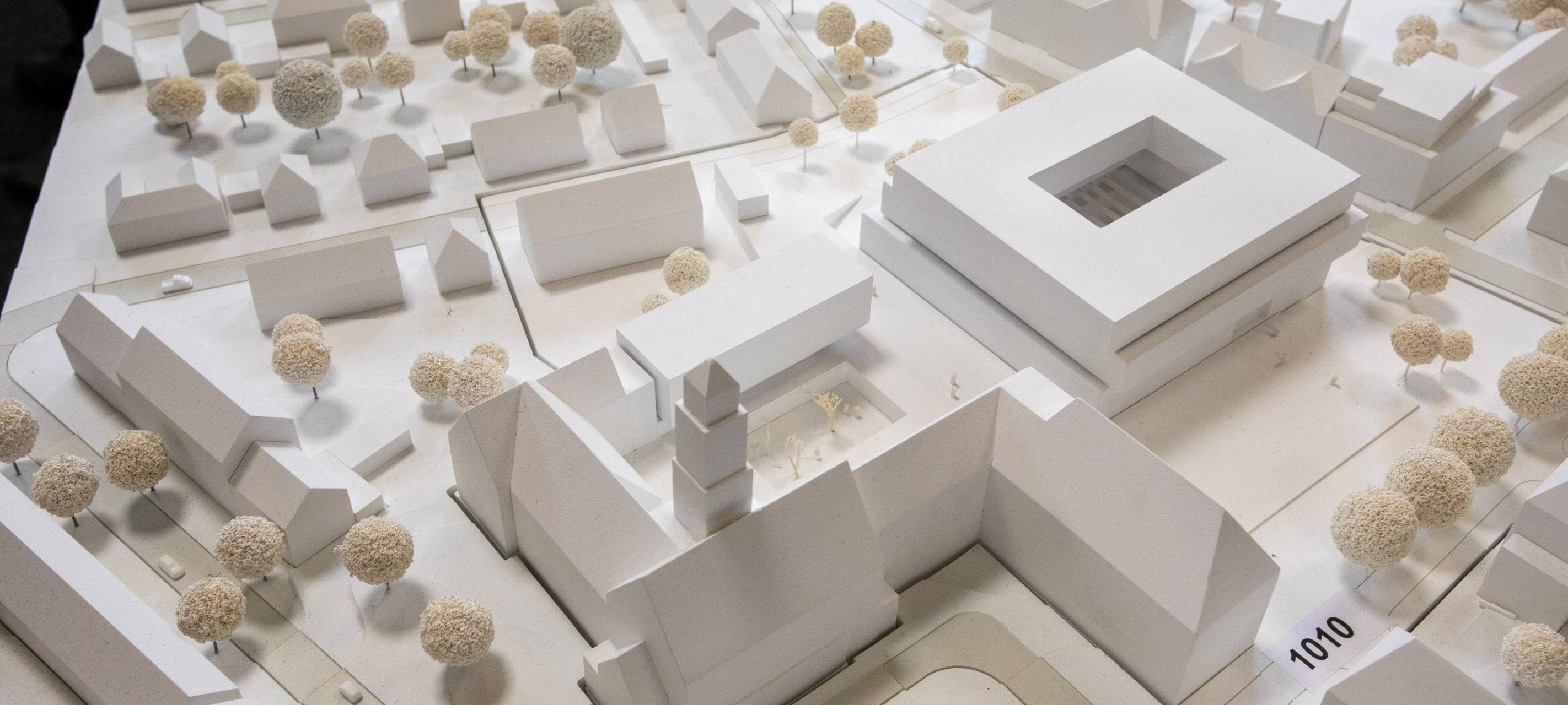 Modell des geplanten Rathausanbaus in Bottrop