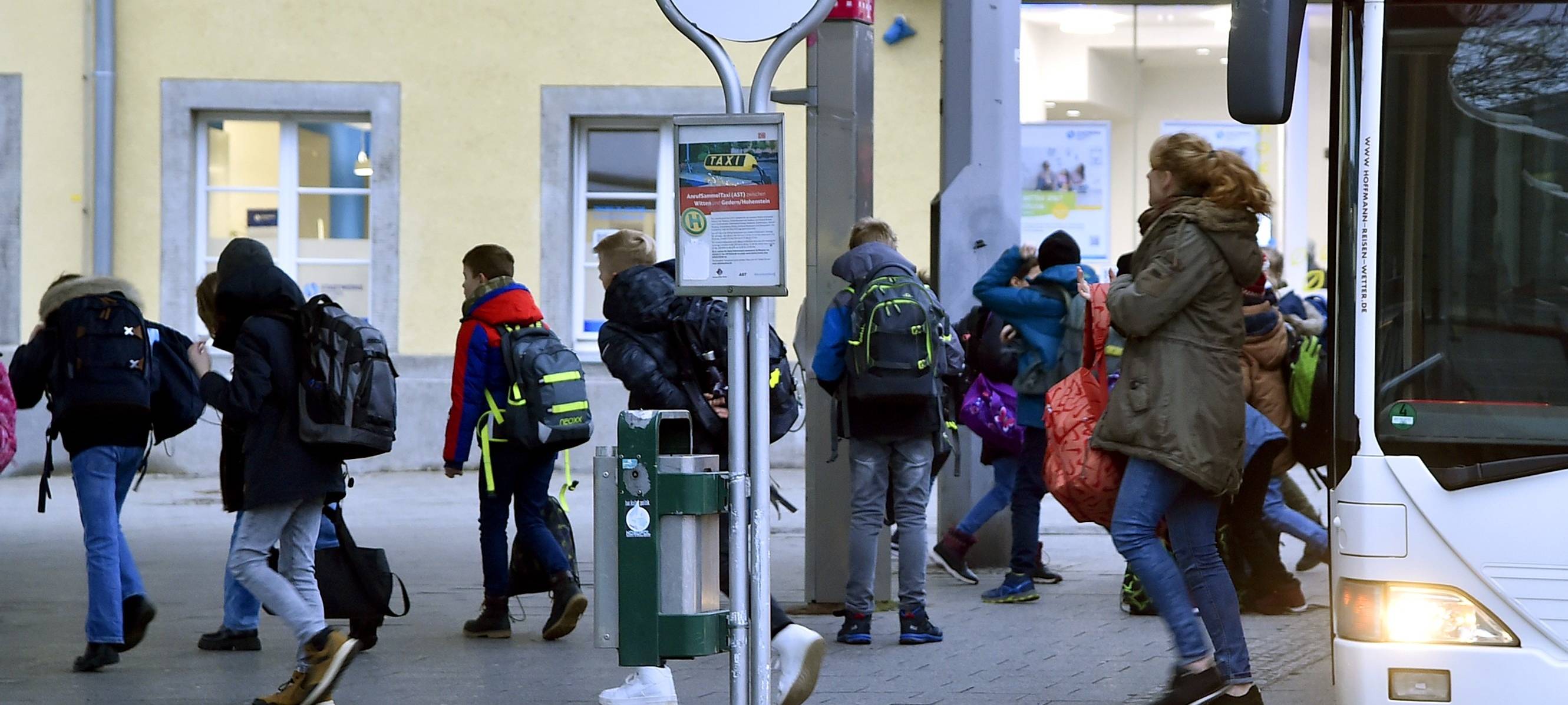 Deutschlandticket für Schüler soll bleiben