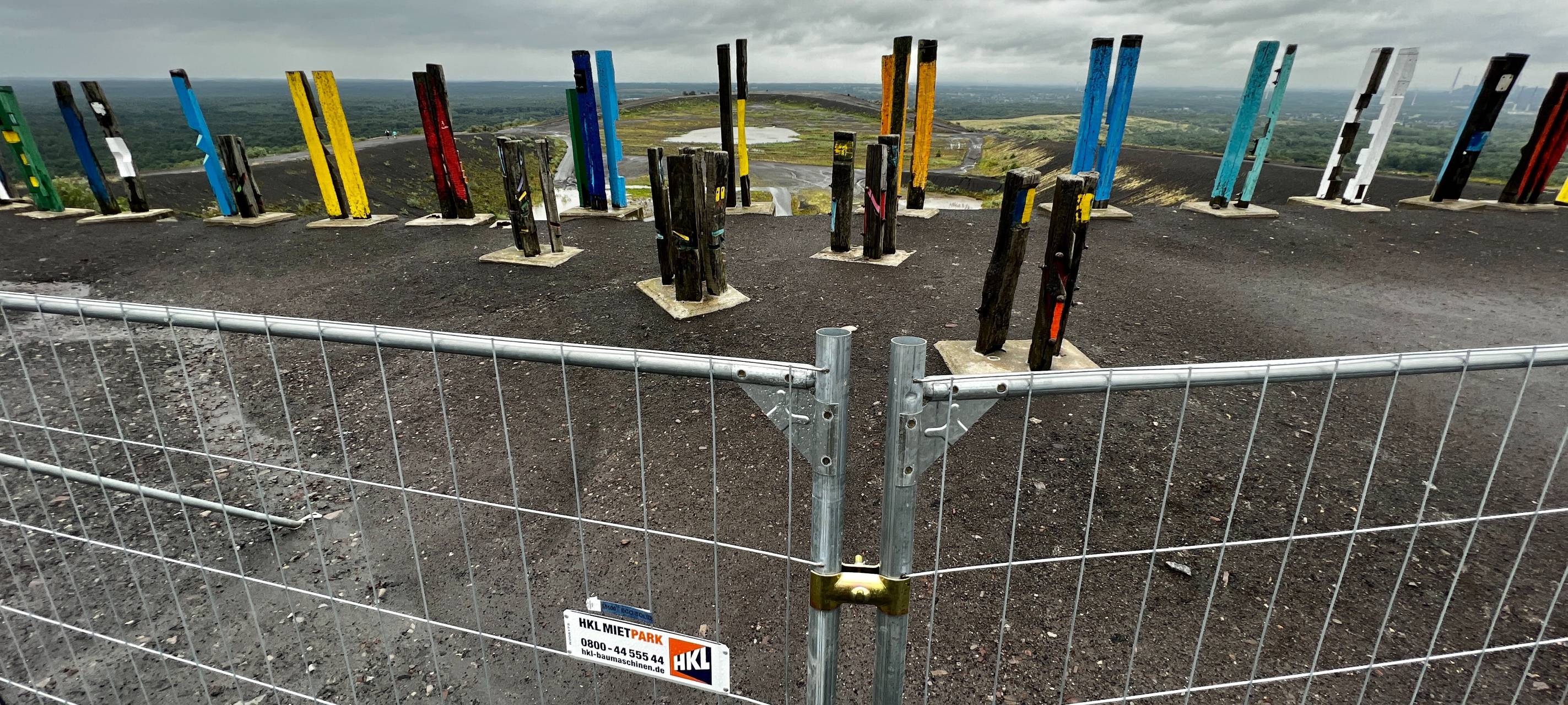 Totems auf der Bottroper Halde Haniel bleiben abgesperrt