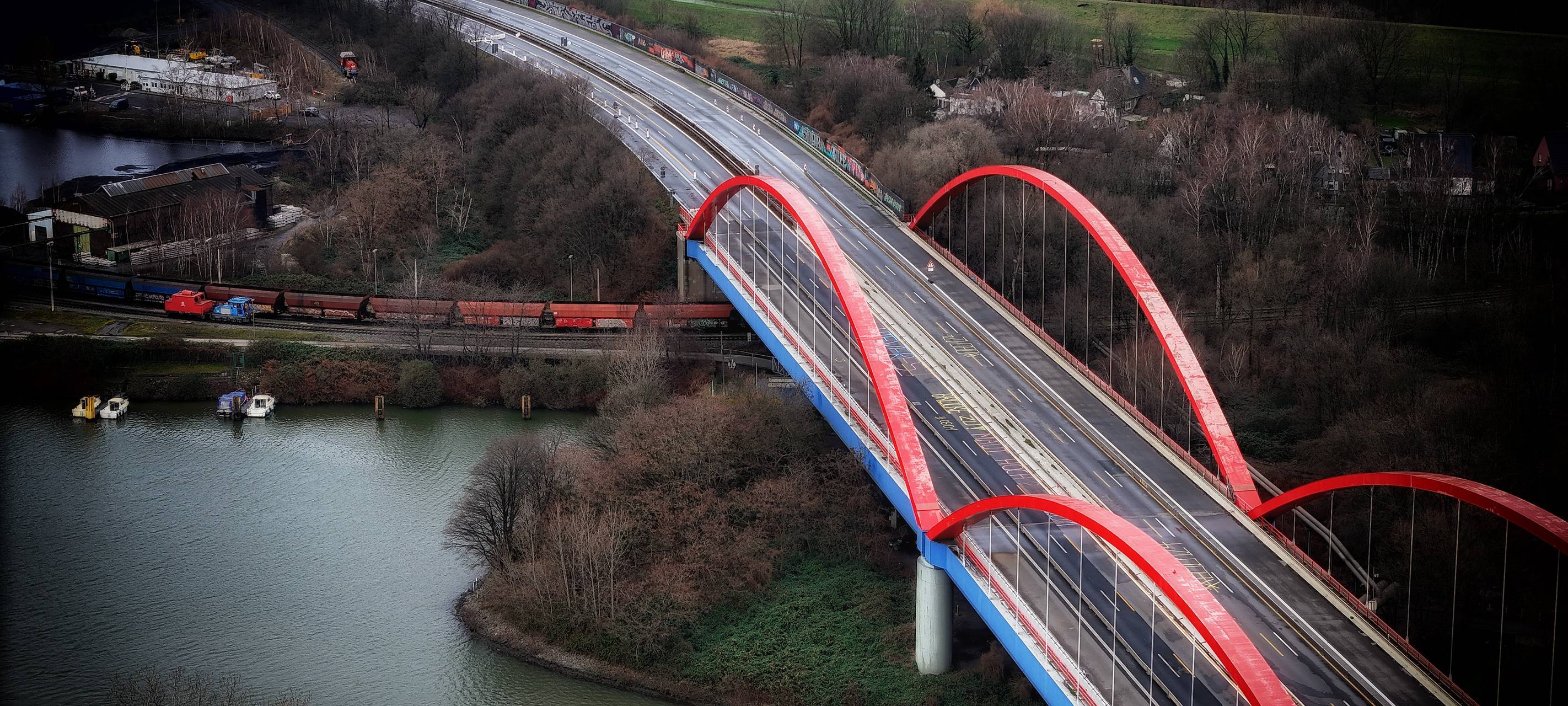 Erstmals Zahlen: So oft senkt sich die A42-Schranke