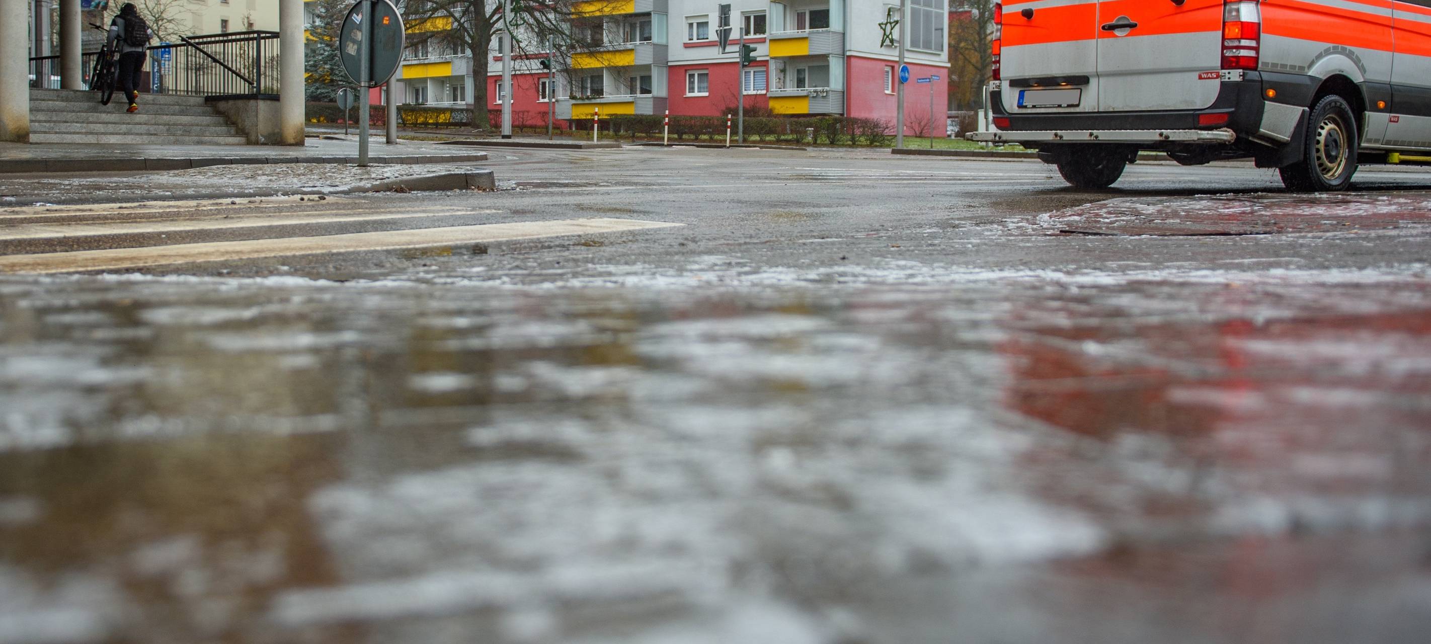 Viele Verkehrsunfälle wegen Glatteis